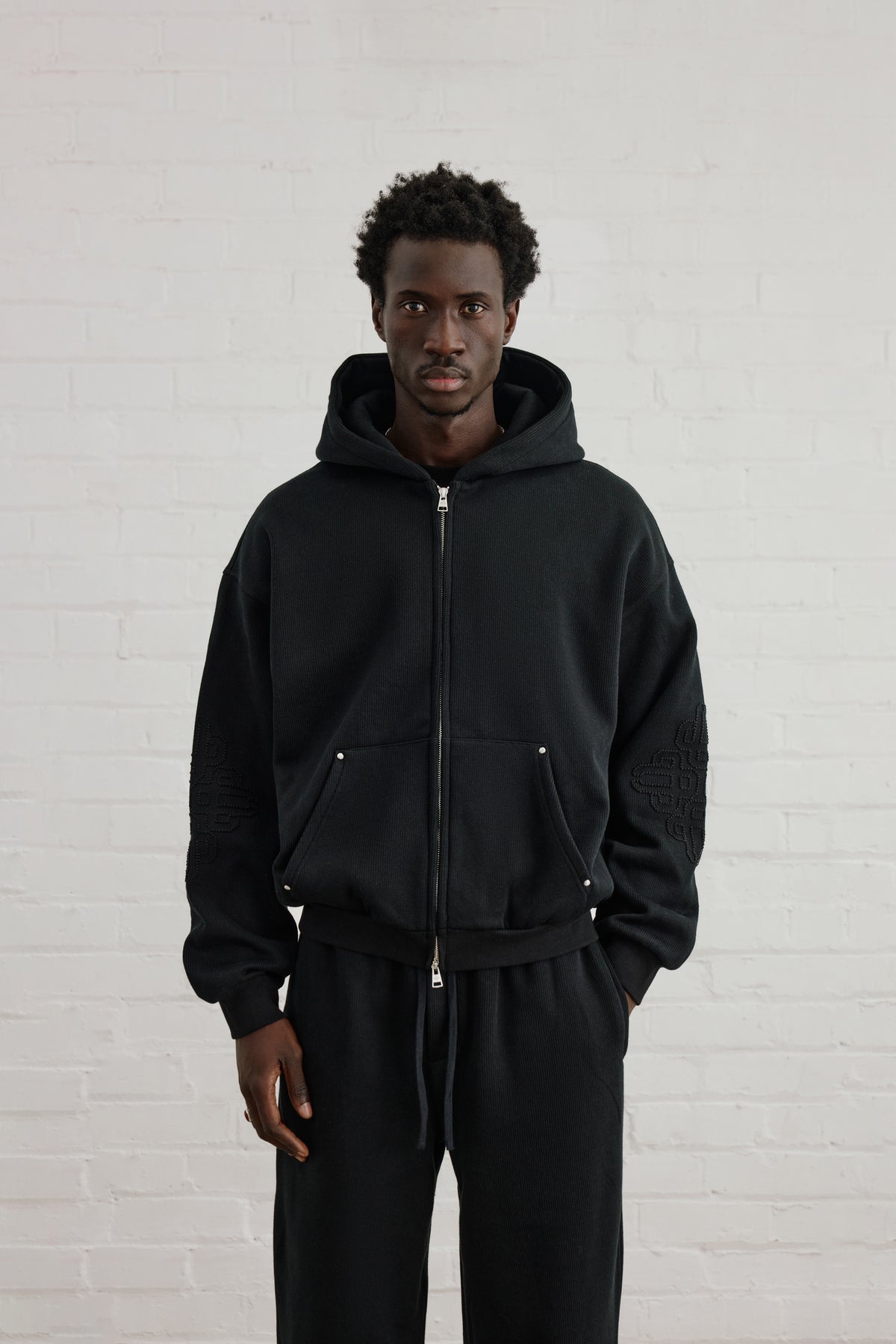 KNIT FLEECEBACK EMBLEM ZIP THROUGH HOODIE - BLACK