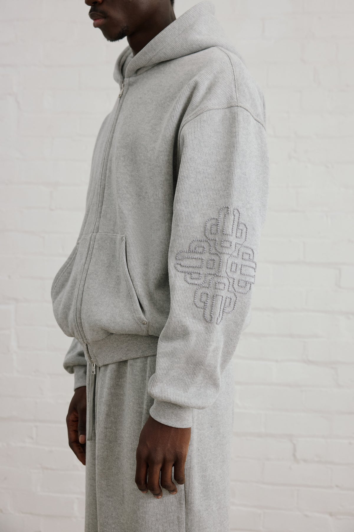 KNIT FLEECEBACK EMBLEM ZIP THROUGH HOODIE - GREY MARL