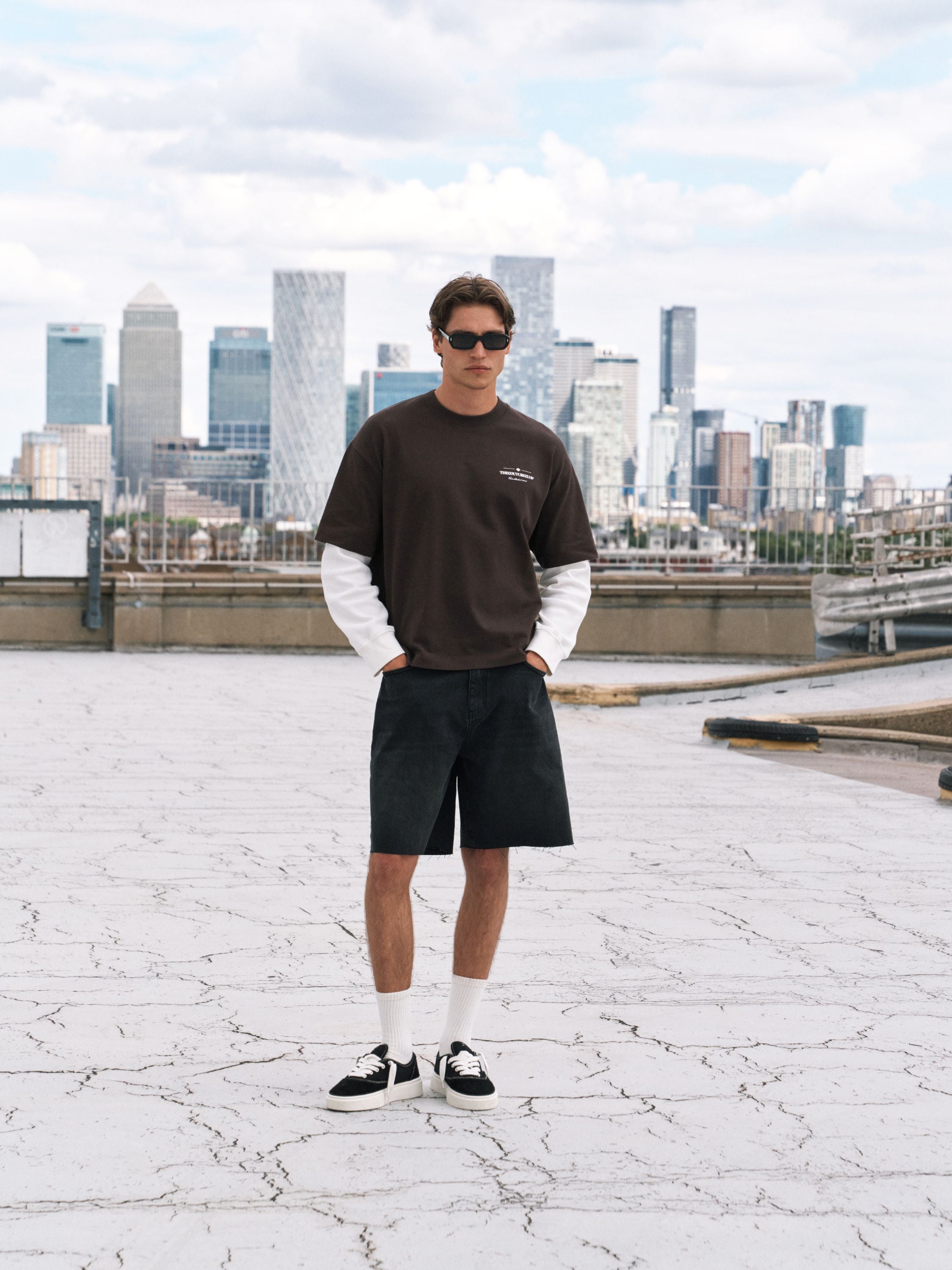WAFFLE DOUBLE LAYER GRAPHIC T-SHIRT - BROWN
