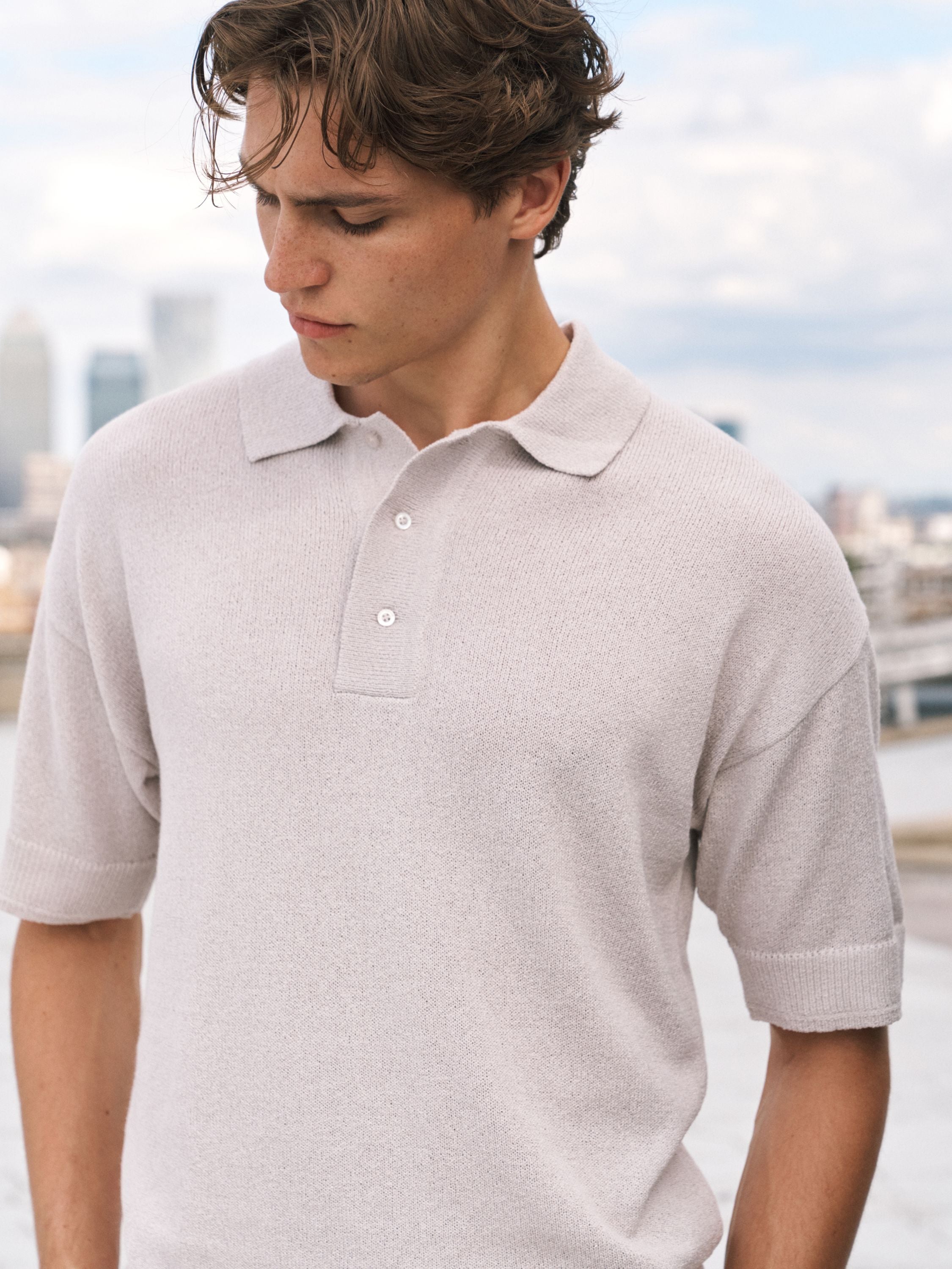 FINE GAUGE KNITTED SHORT SLEEVE POLO - MUSHROOM