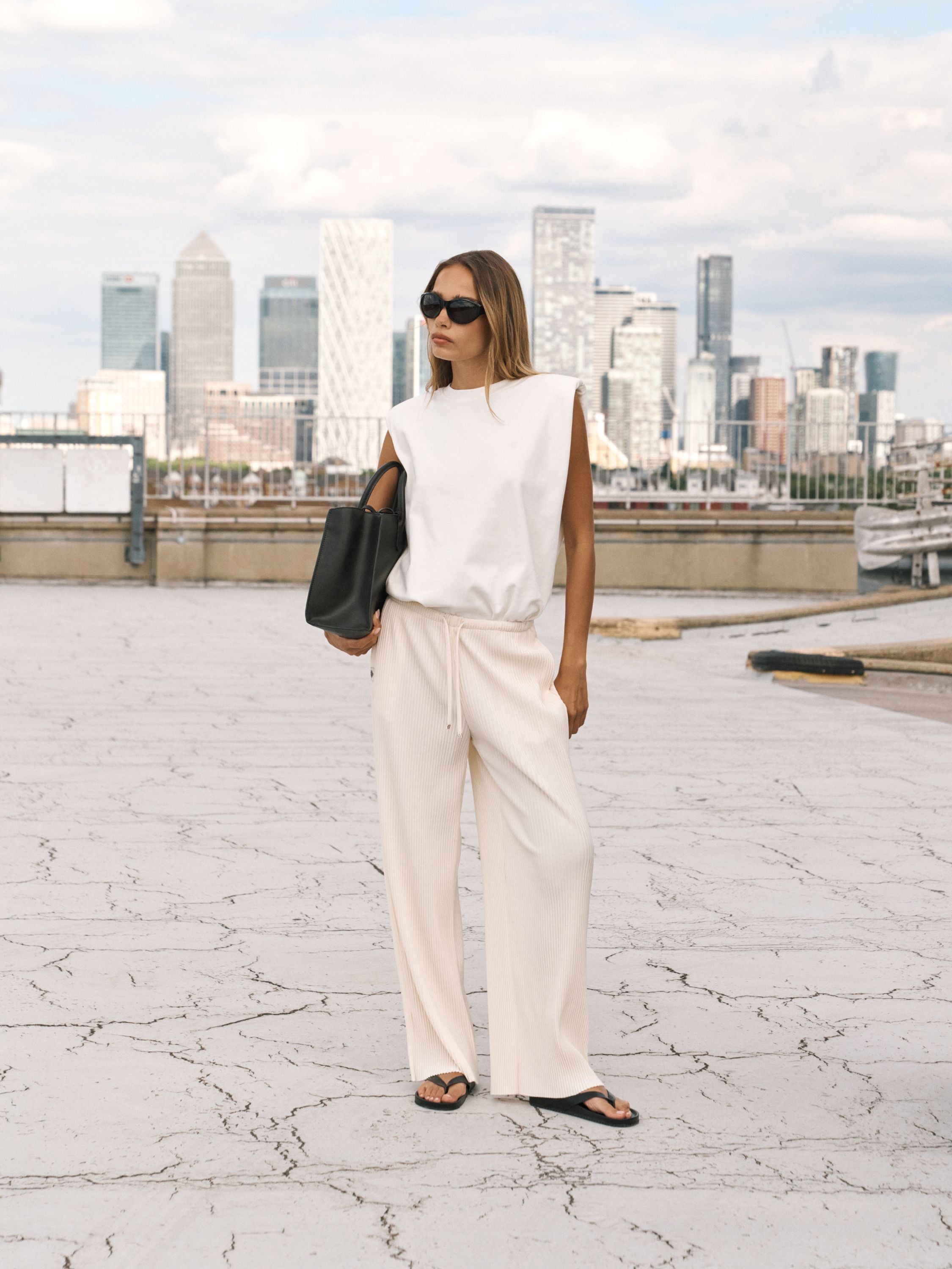 PLISSE TROUSERS - OFF WHITE