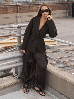 CINCHED WAIST BLAZER - CHOCOLATE