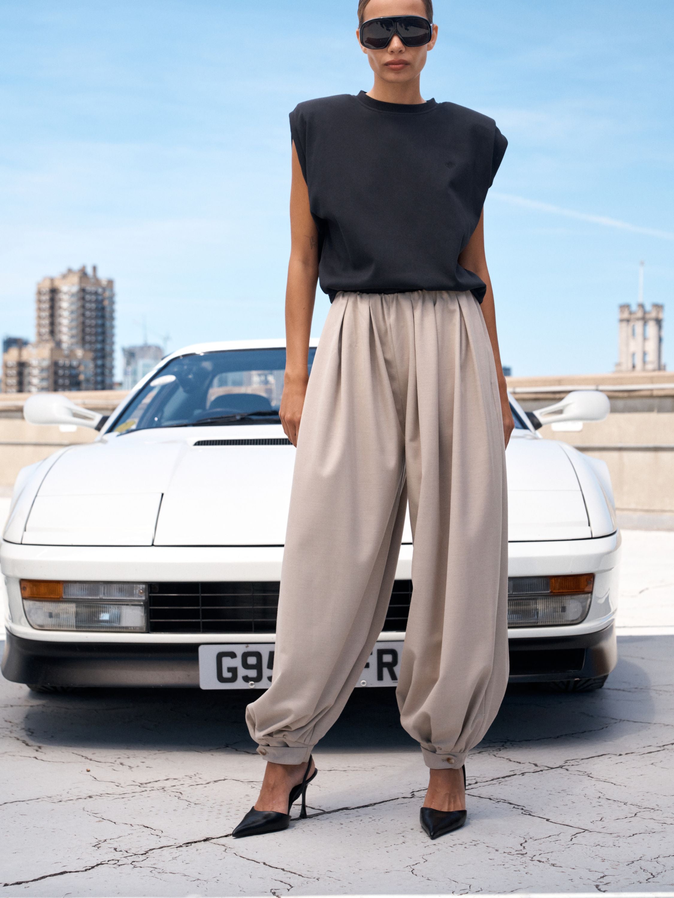 WOVEN GATHERED BALLOON TROUSERS - BEIGE