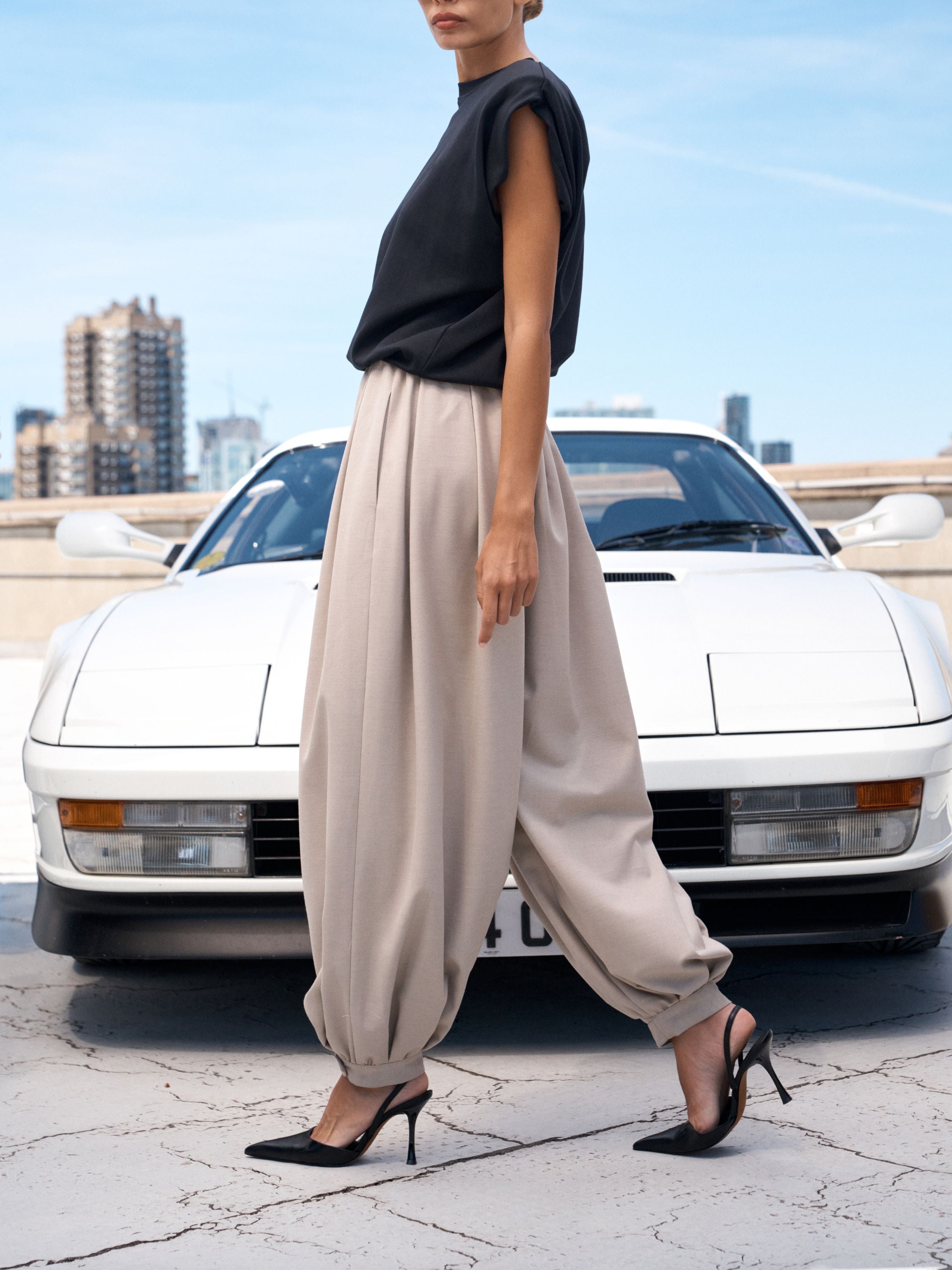 WOVEN GATHERED BALLOON TROUSERS - BEIGE