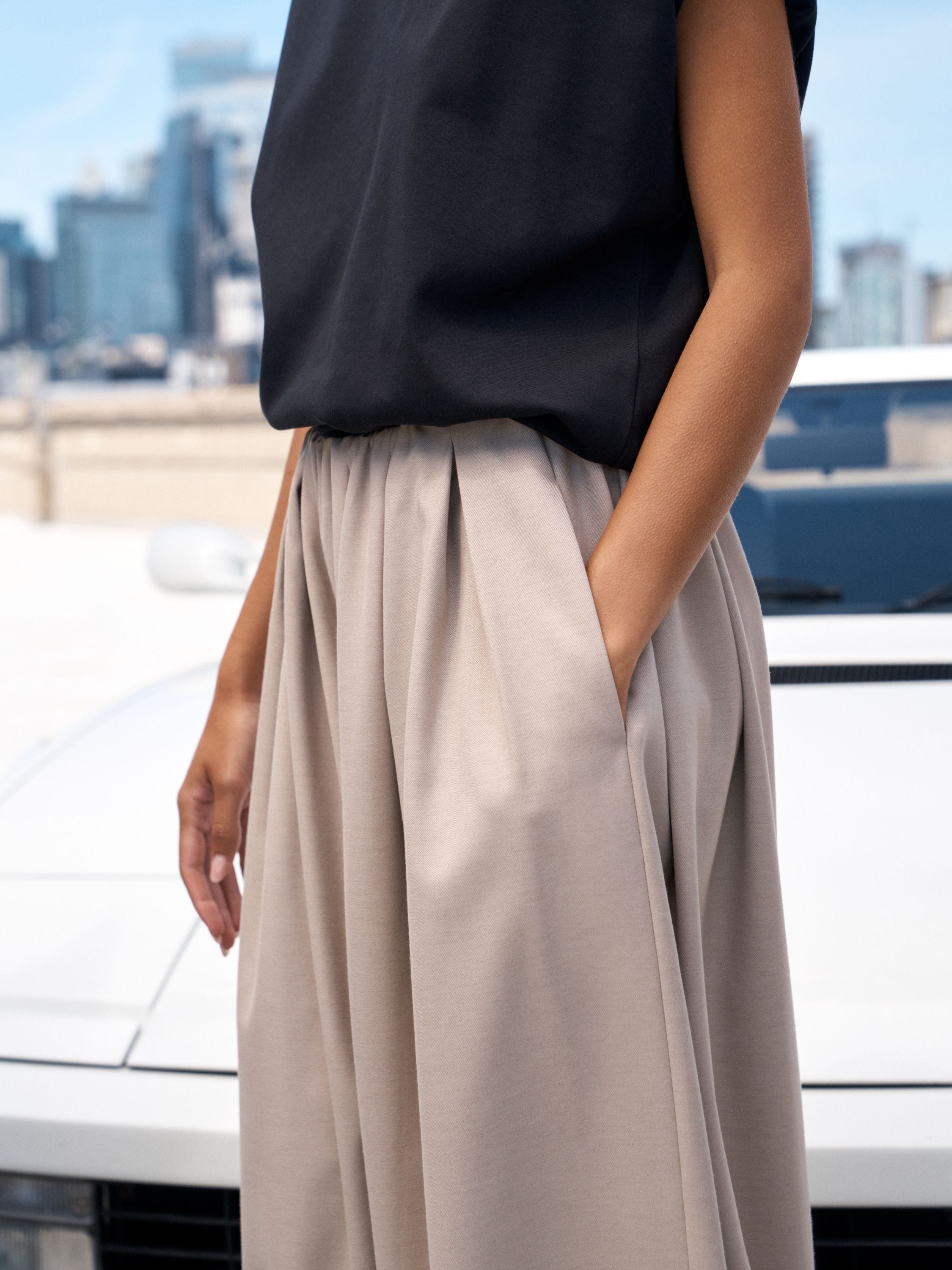 WOVEN GATHERED BALLOON TROUSERS - BEIGE