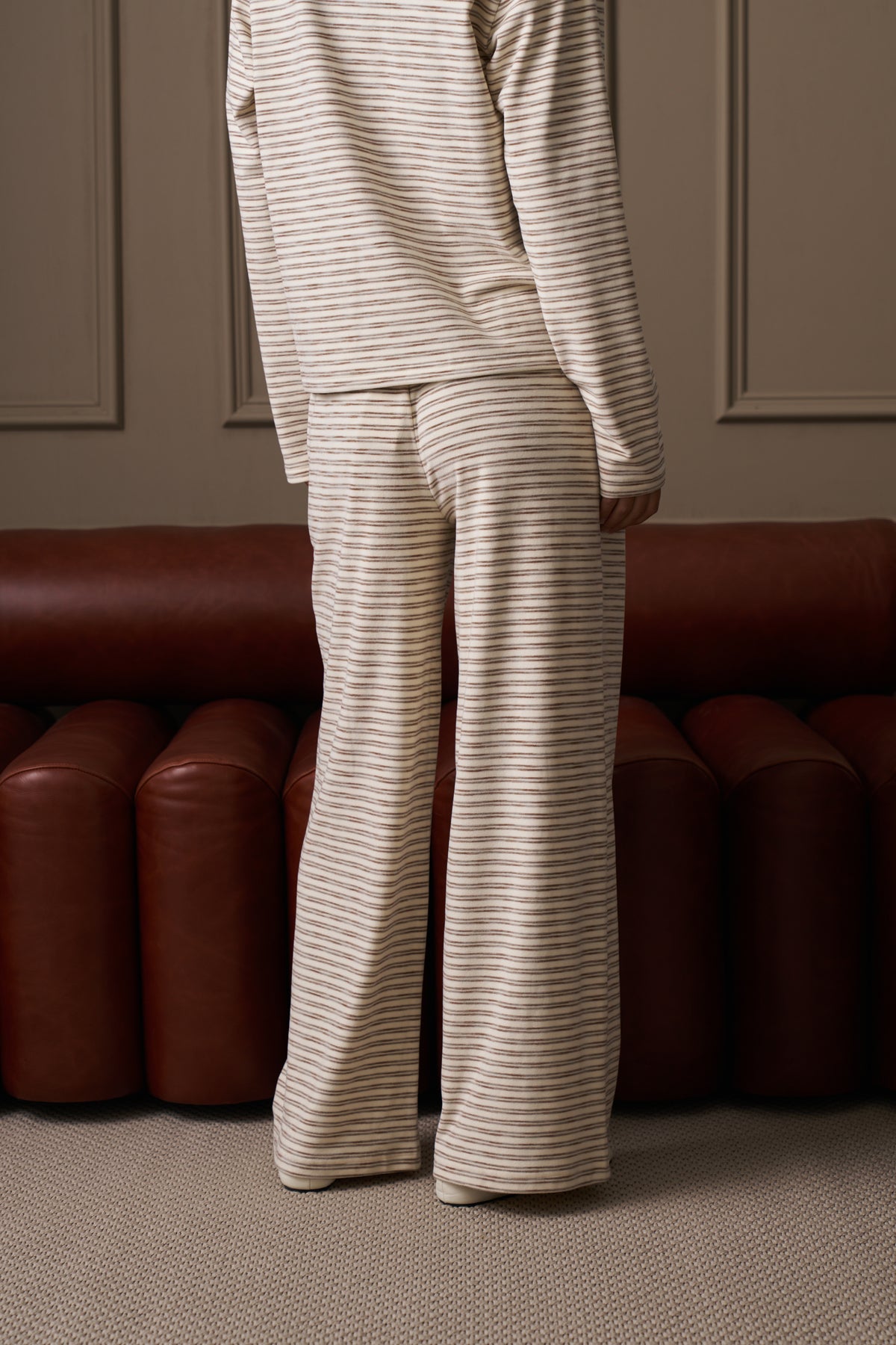 STRIPE LIGHTWEIGHT FLEECE JOGGERS - BEIGE