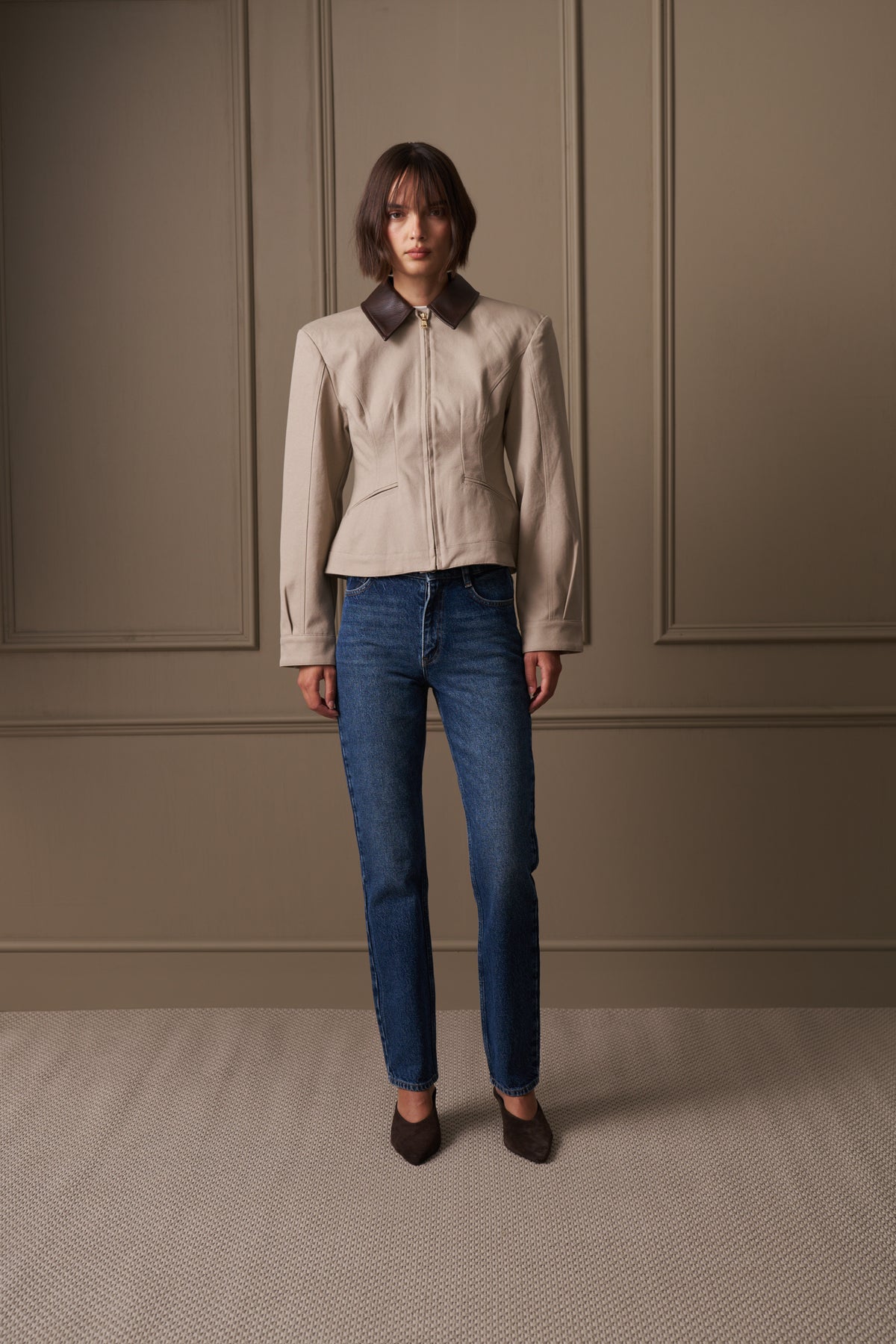 CONTRAST COLLAR CINCHED WAIST JACKET - BEIGE