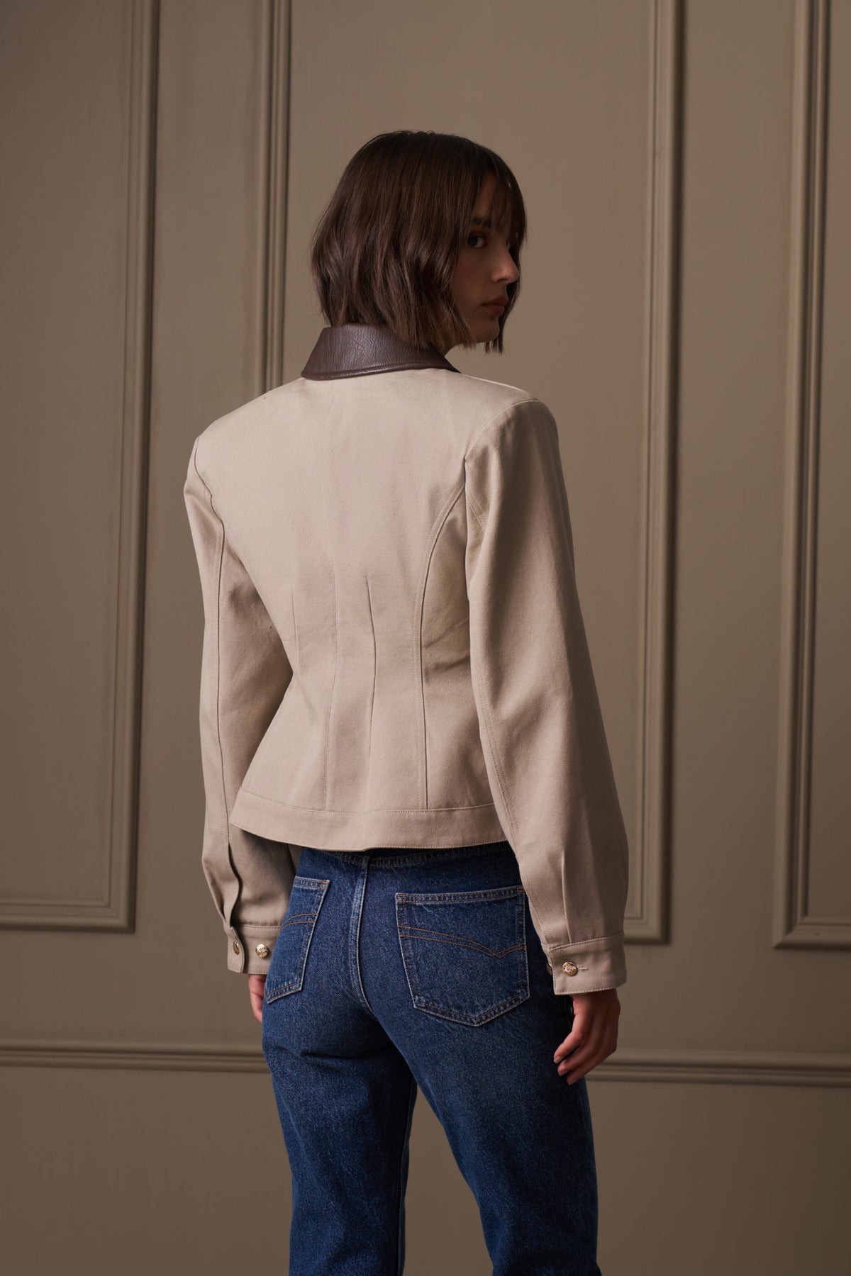 CONTRAST COLLAR CINCHED WAIST JACKET - BEIGE