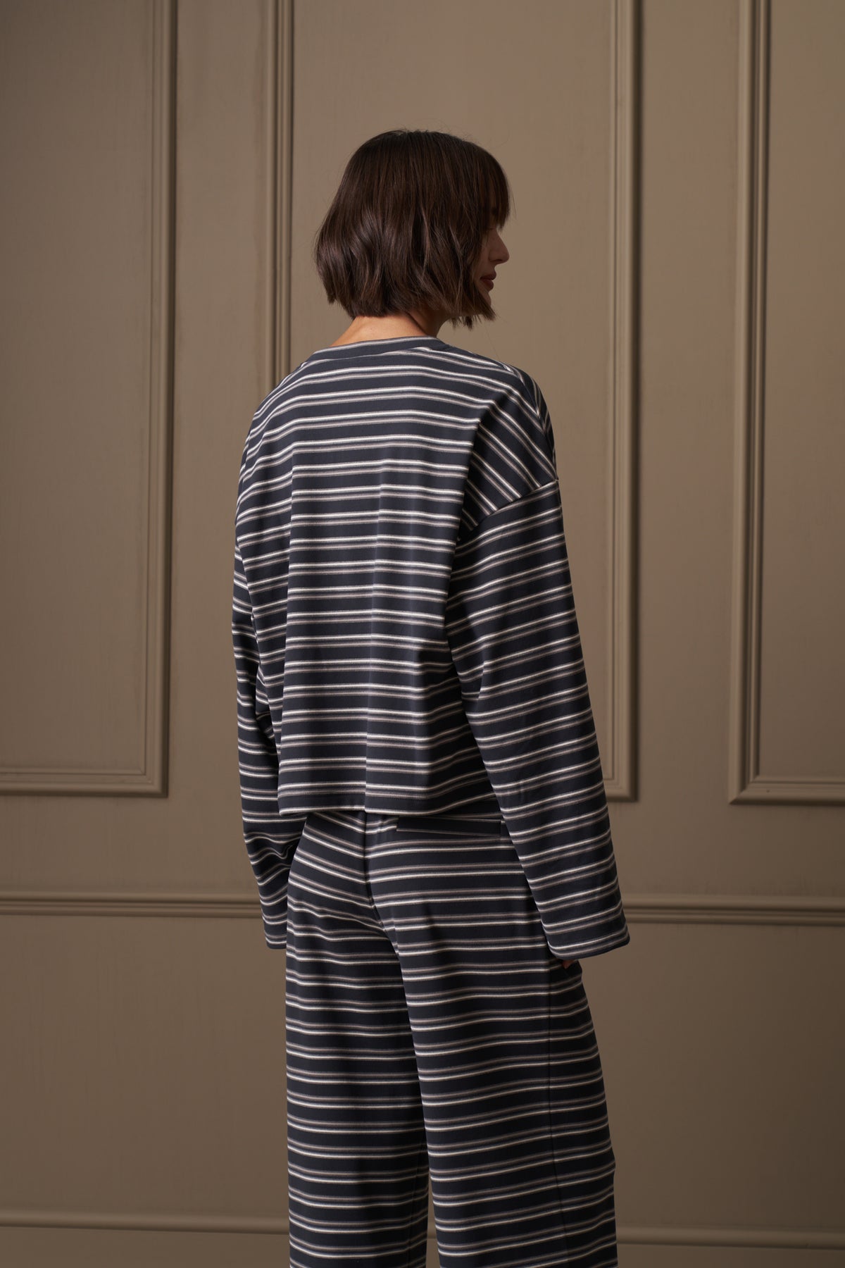 STRIPE FLEECE LONG SLEEVE T-SHIRT - CHARCOAL