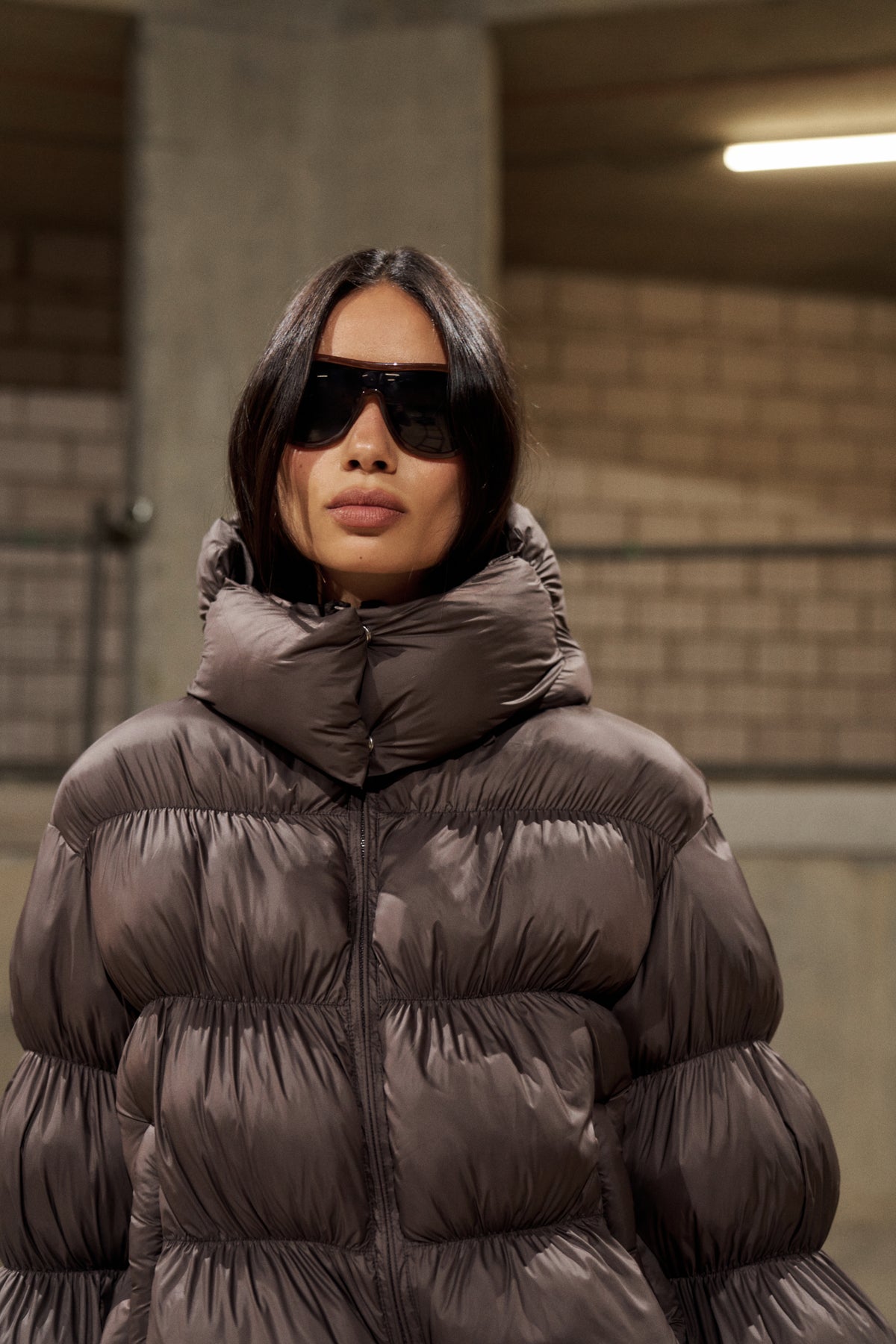 BUBBLE HOODED PUFFER COAT - CHOCOLATE