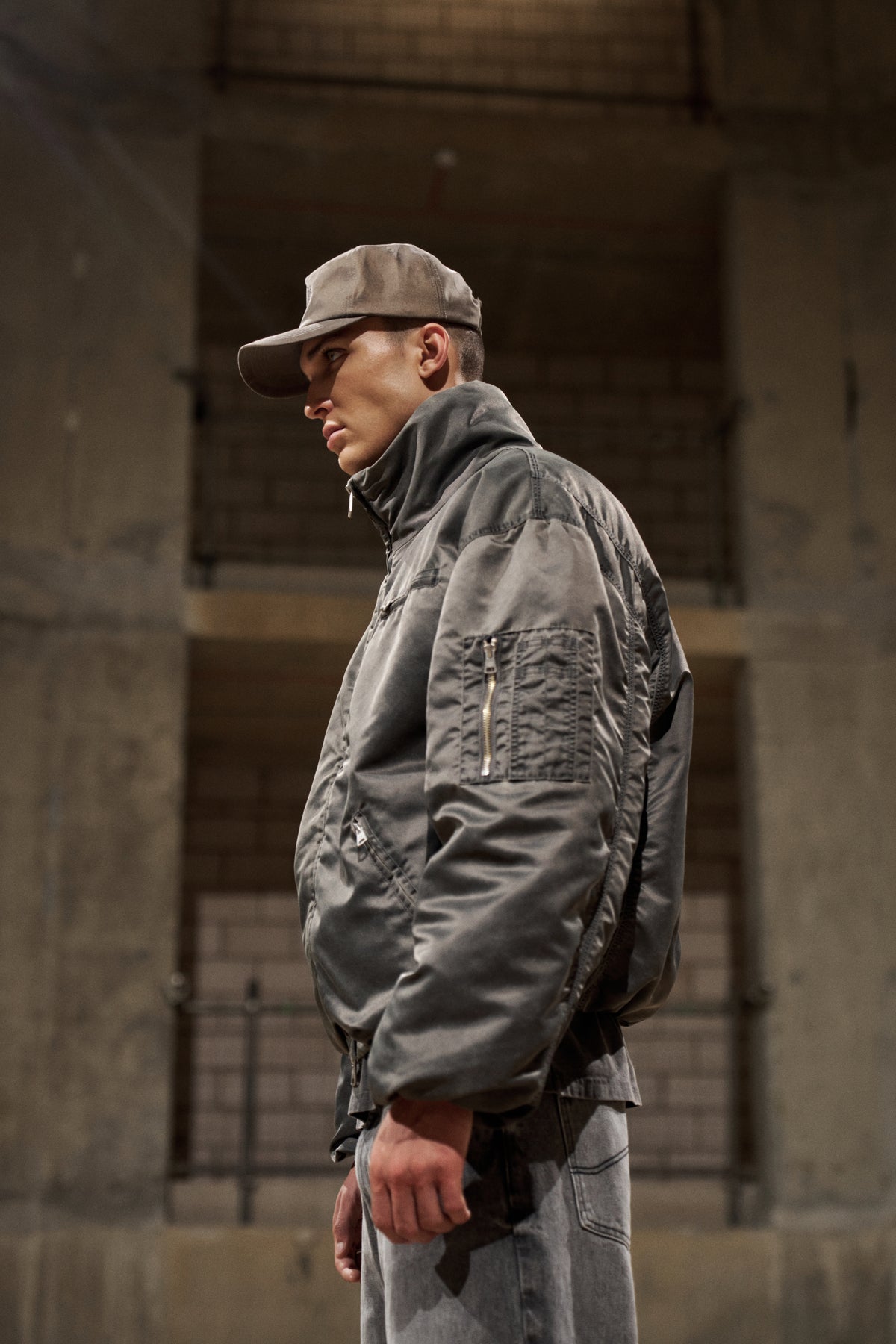 WASHED NYLON PUFFER JACKET - BROWN