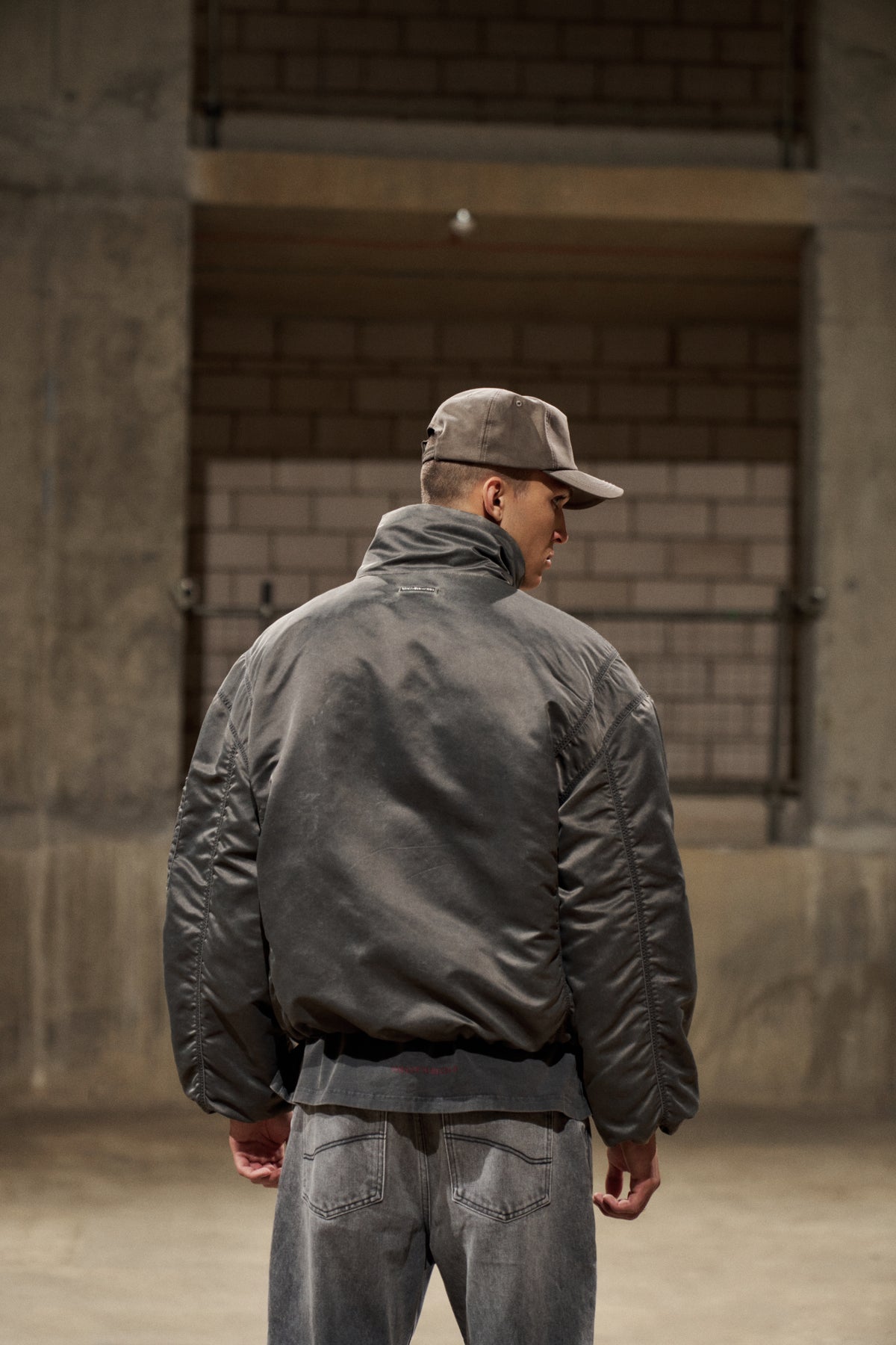 WASHED NYLON PUFFER JACKET - BROWN