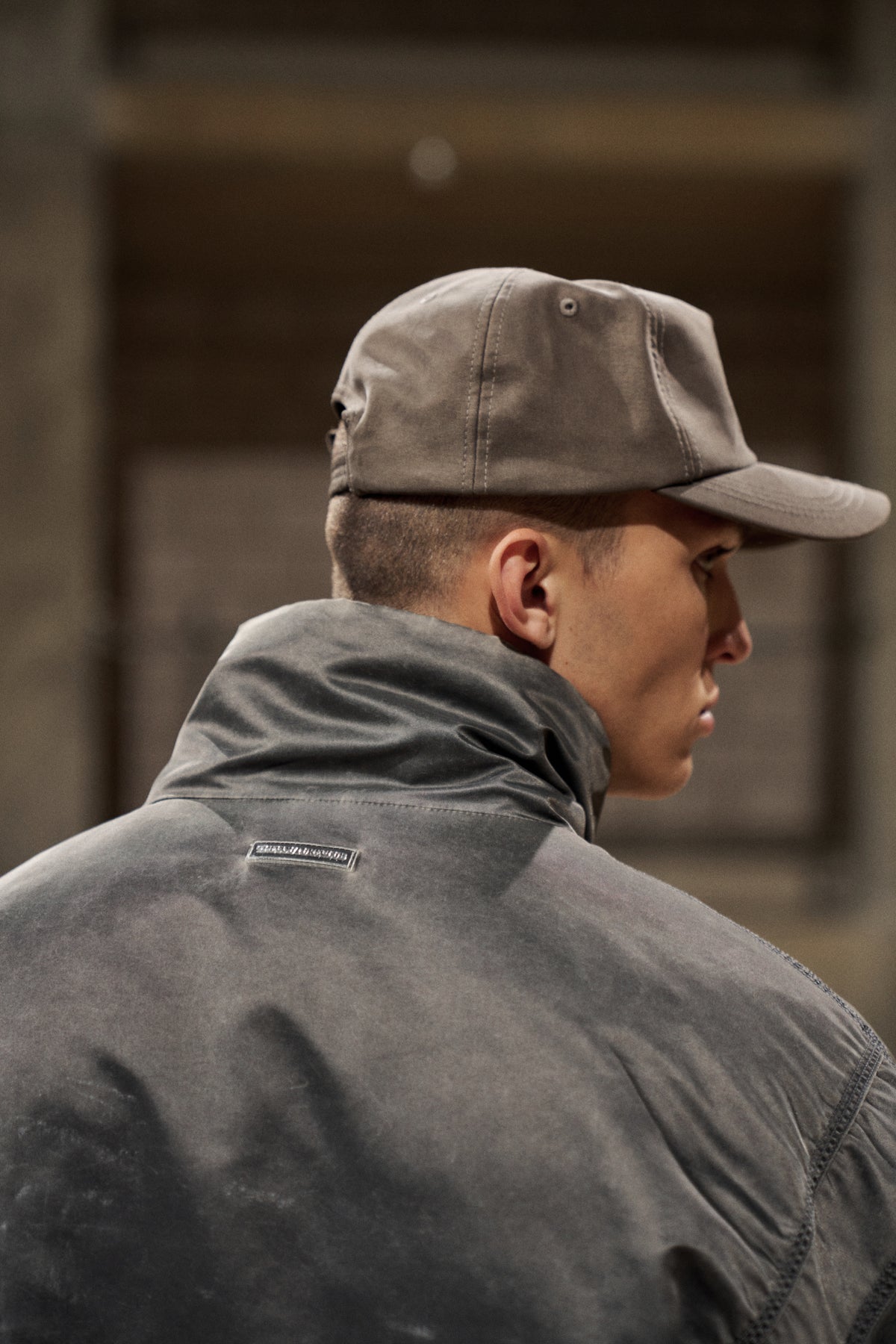 WASHED NYLON PUFFER JACKET - BROWN