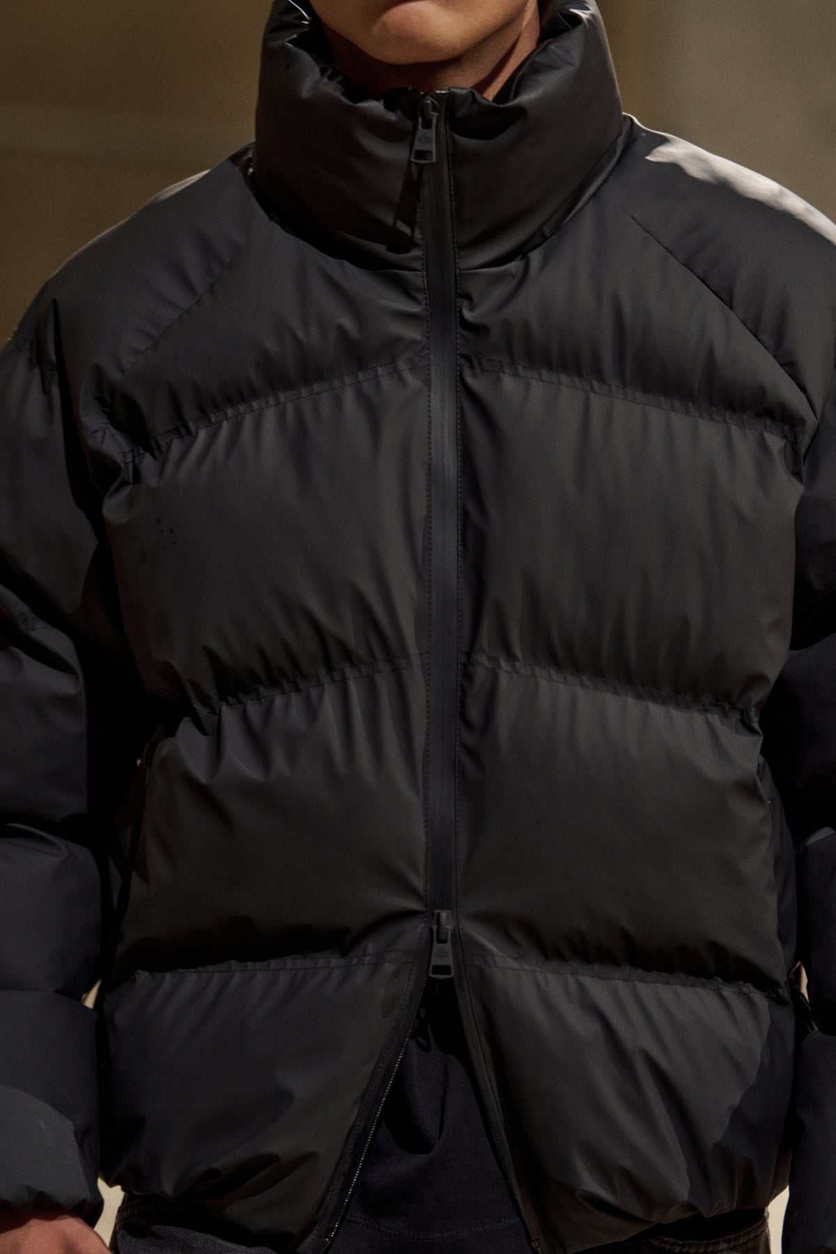 RUBBERISED PUFFER COAT - BLACK