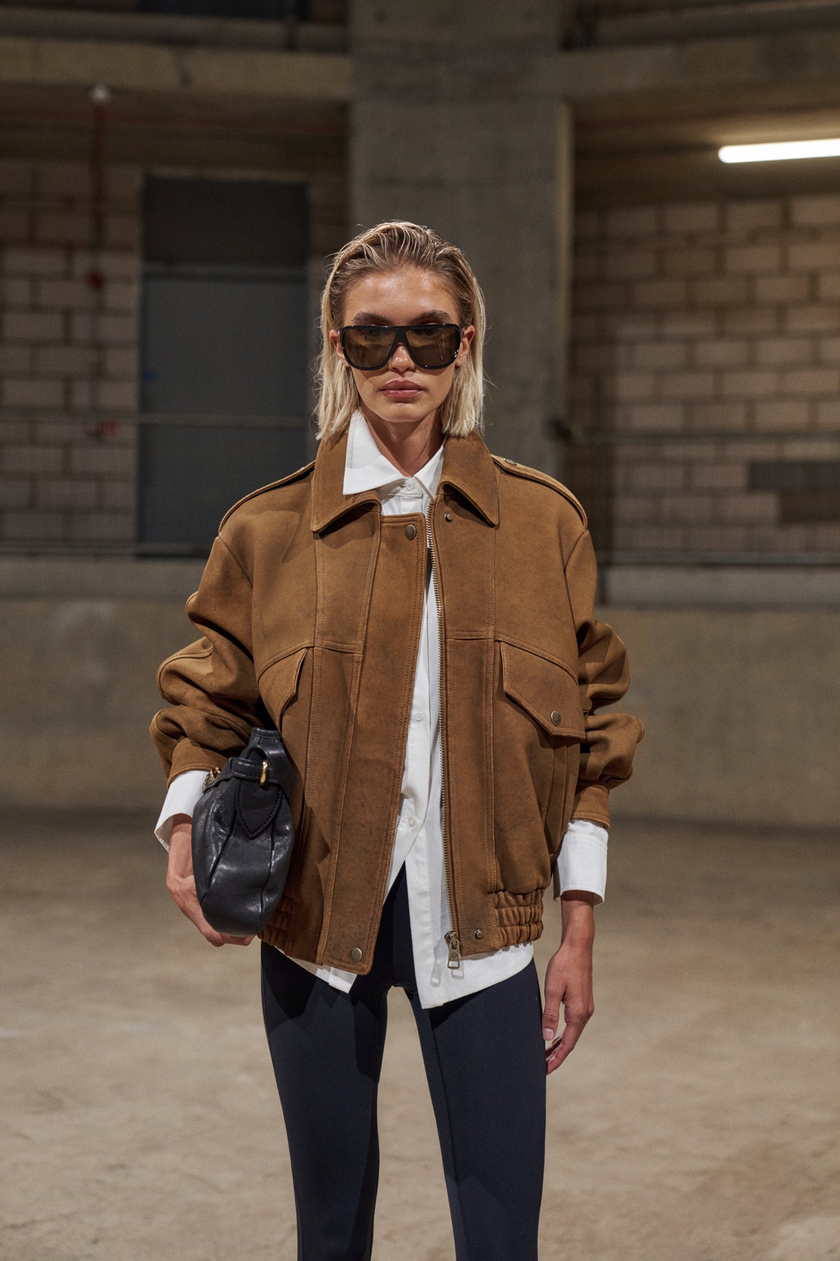 SAND WASHED LEATHER JACKET - TAN