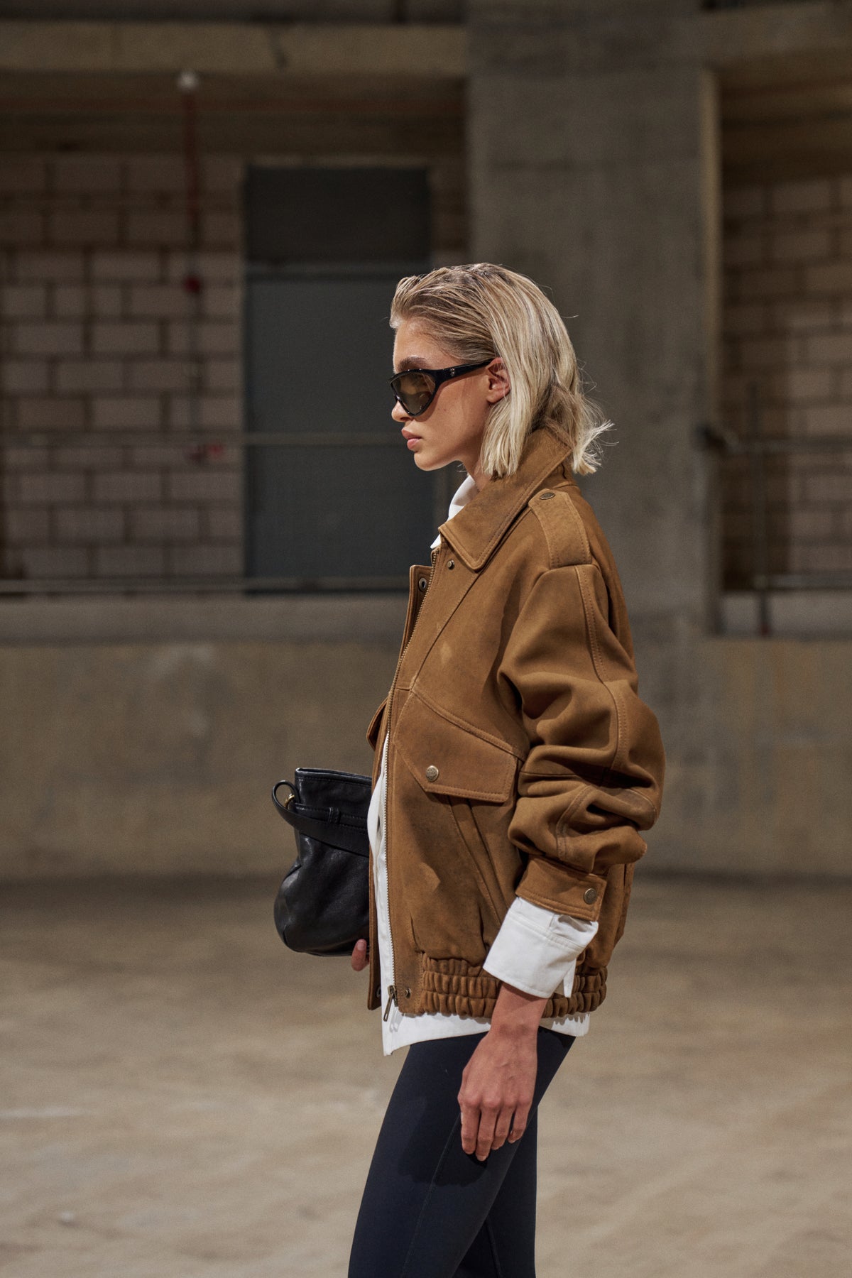 SAND WASHED LEATHER JACKET - TAN
