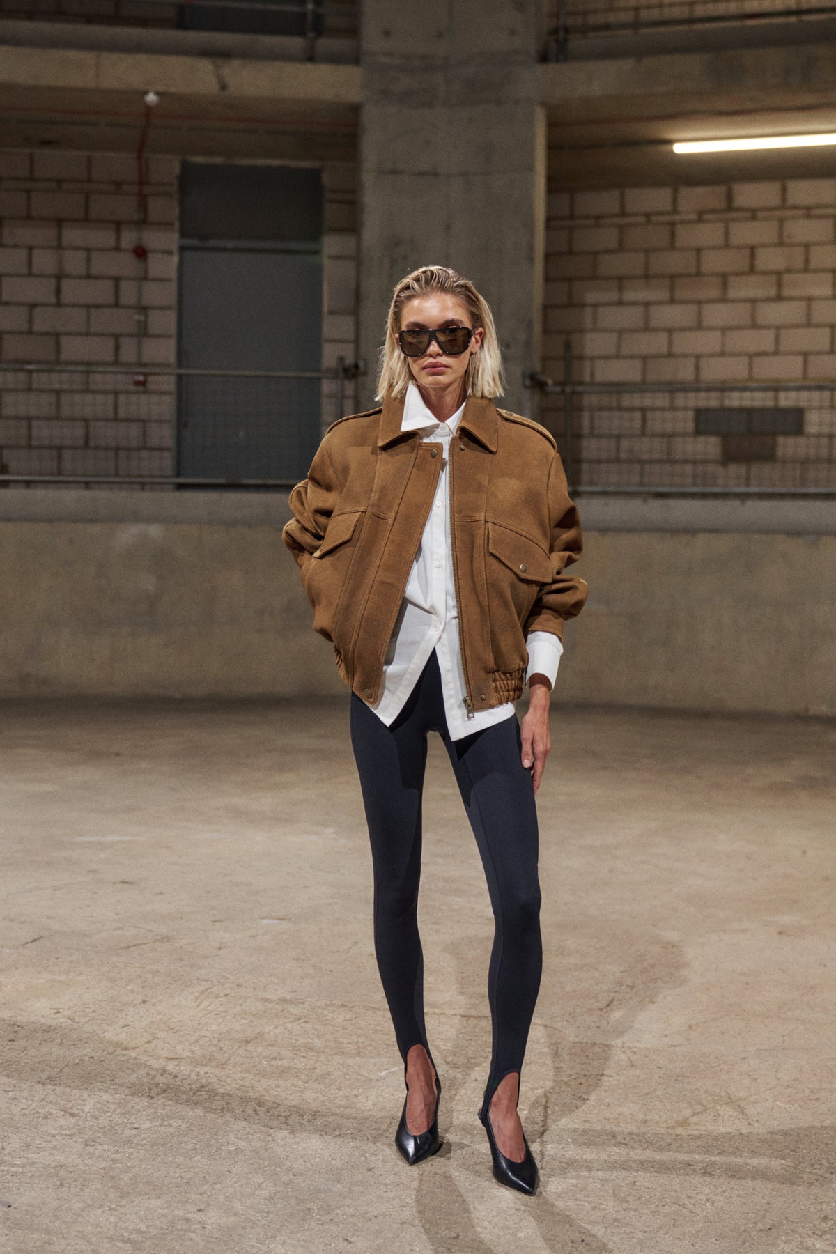 SAND WASHED LEATHER JACKET - TAN