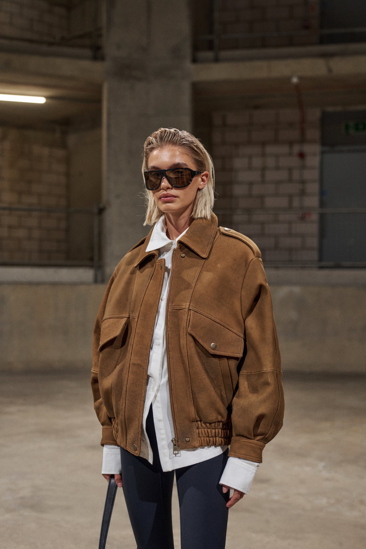 SAND WASHED LEATHER JACKET - TAN