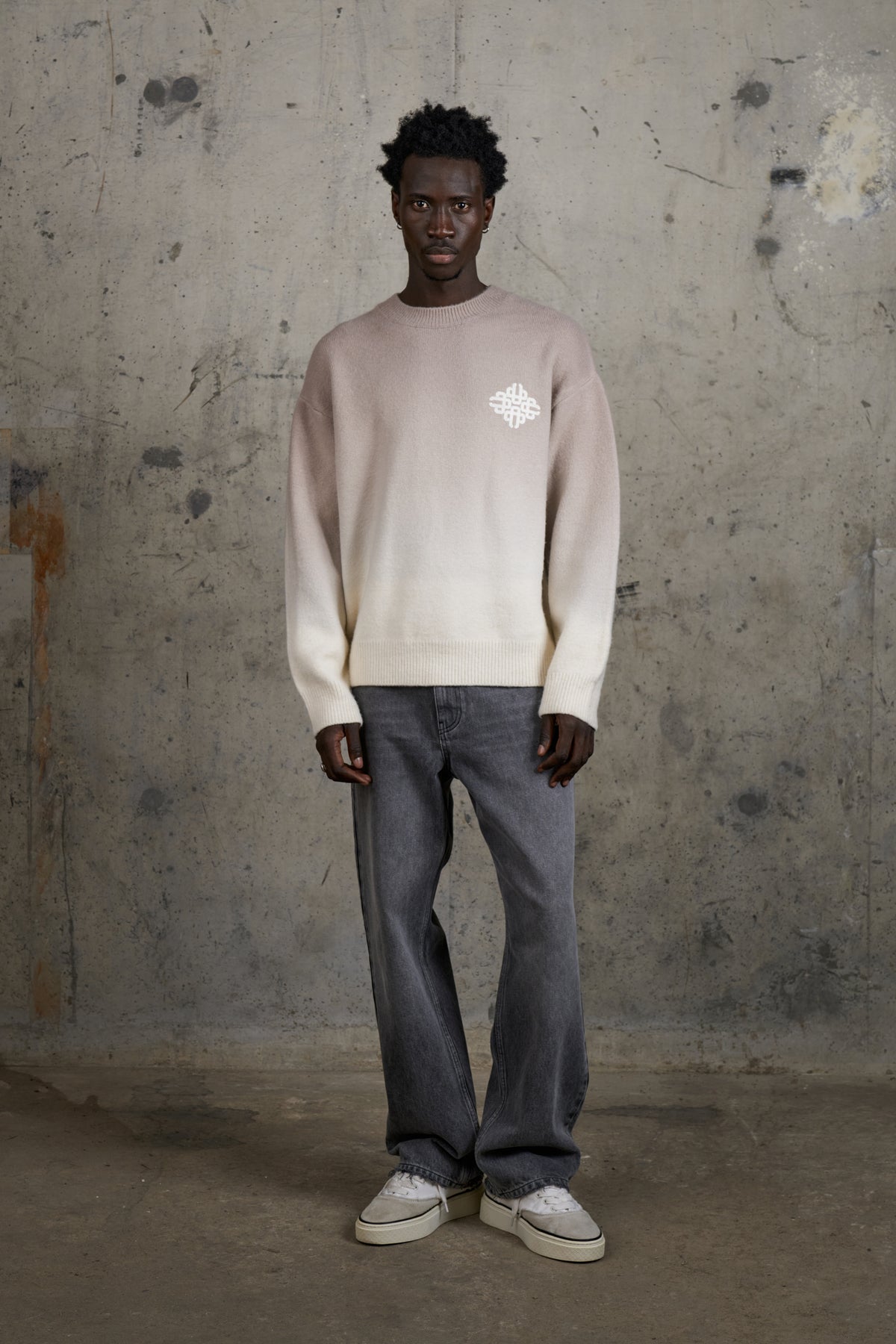 RELAXED STRAIGHT FIT JEAN - WASHED GREY