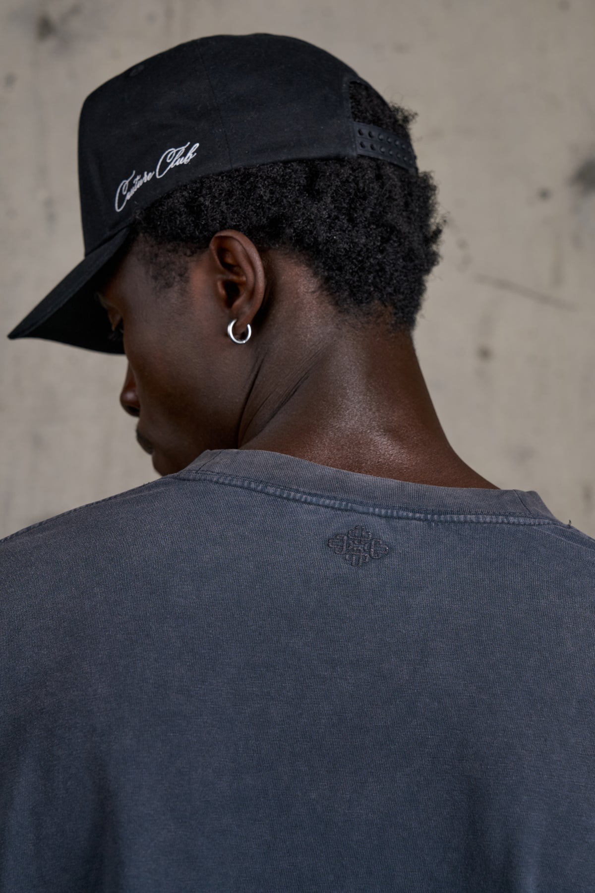 WASHED DOUBLE LAYER EMBLEM LONG SLEEVE T-SHIRT - BLACK