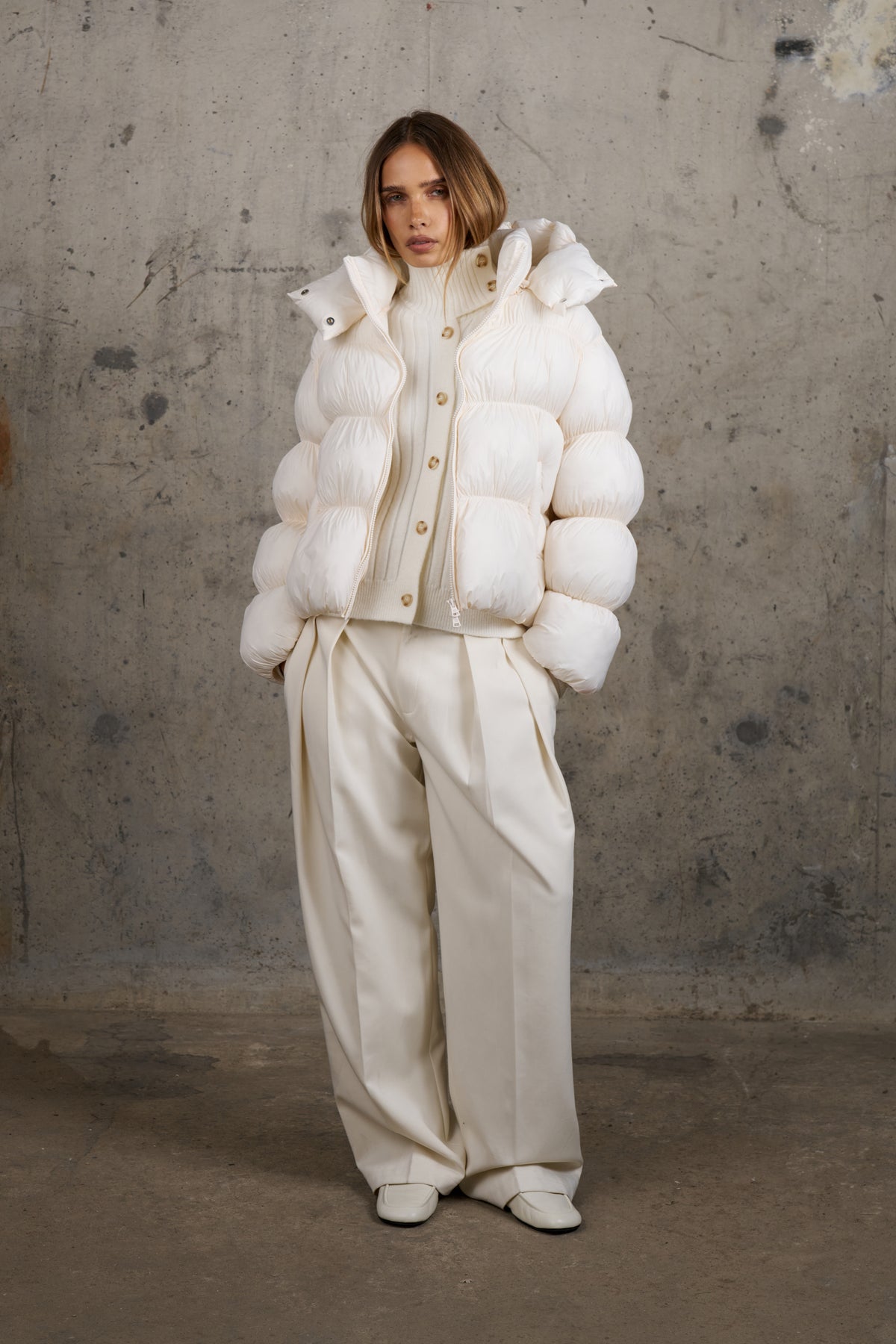 BUBBLE HOODED PUFFER COAT - OFF WHITE