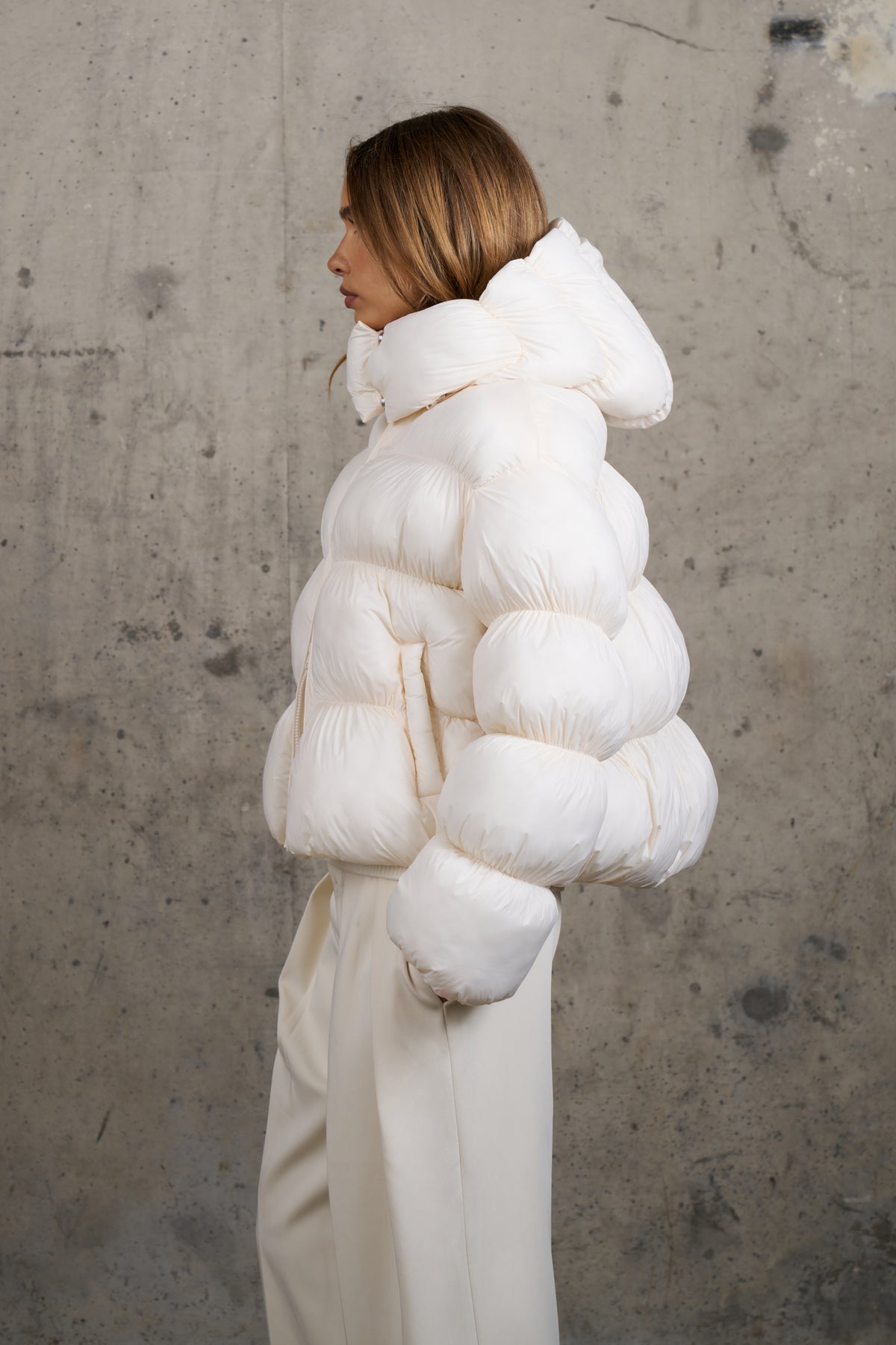 BUBBLE HOODED PUFFER COAT - OFF WHITE