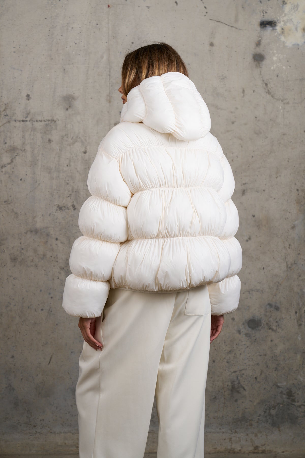 BUBBLE HOODED PUFFER COAT - OFF WHITE