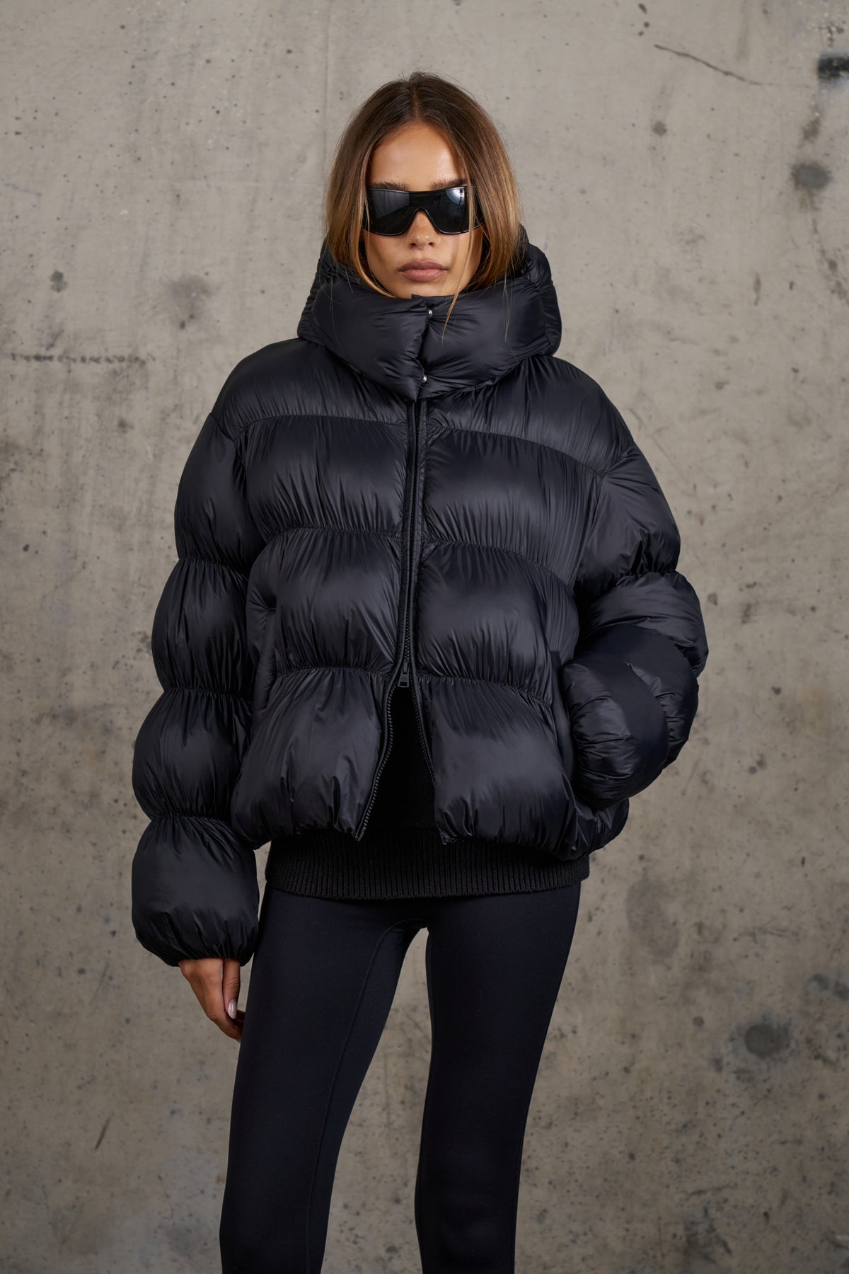 BUBBLE HOODED PUFFER COAT - BLACK