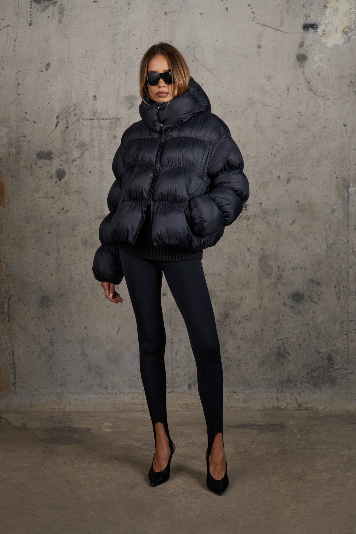 BUBBLE HOODED PUFFER COAT - BLACK