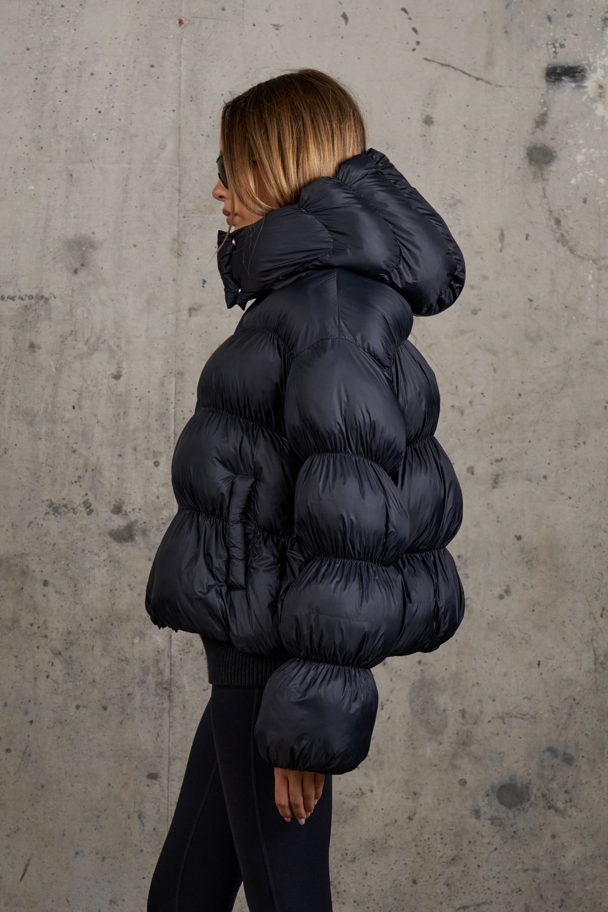BUBBLE HOODED PUFFER COAT - BLACK