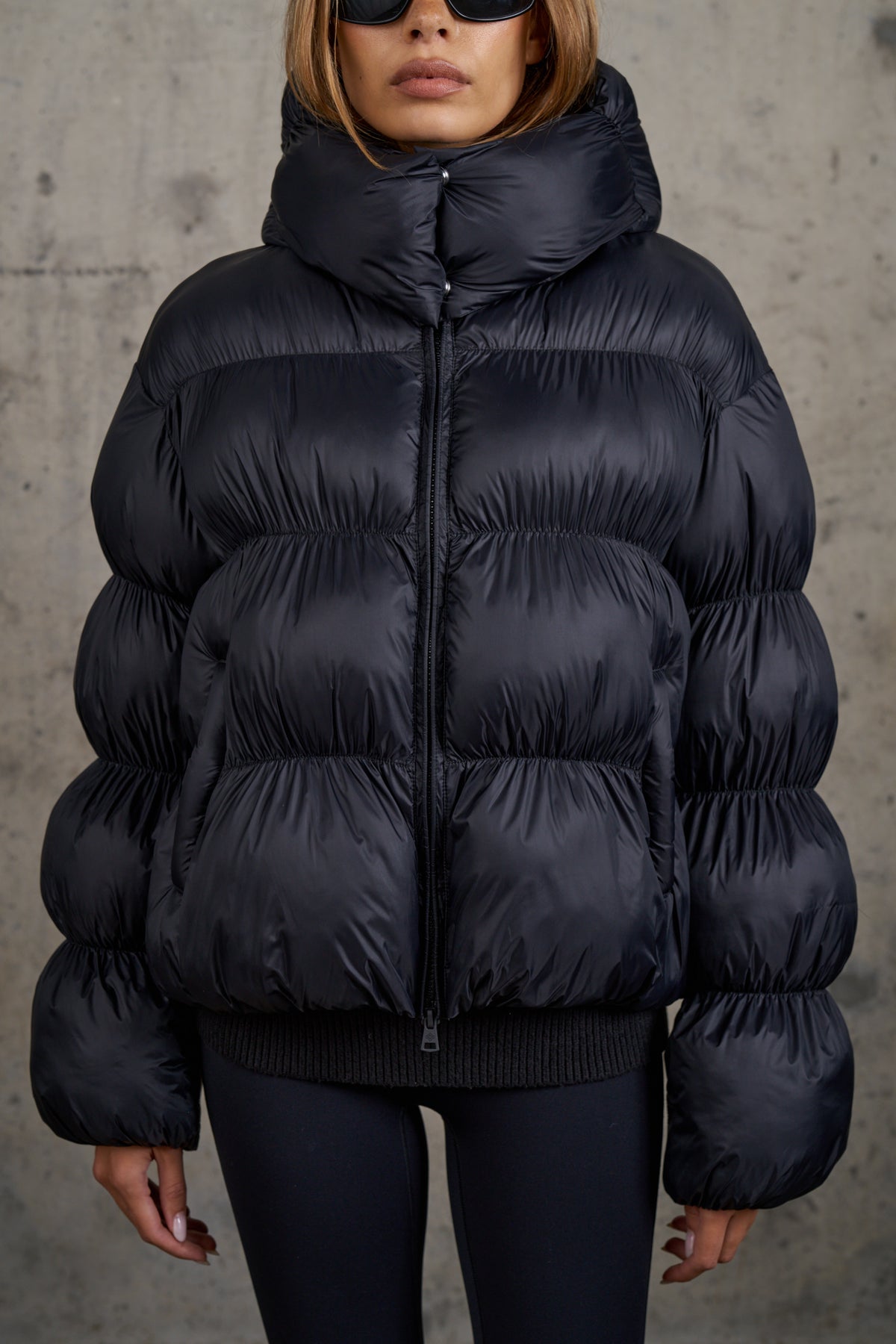 BUBBLE HOODED PUFFER COAT - BLACK