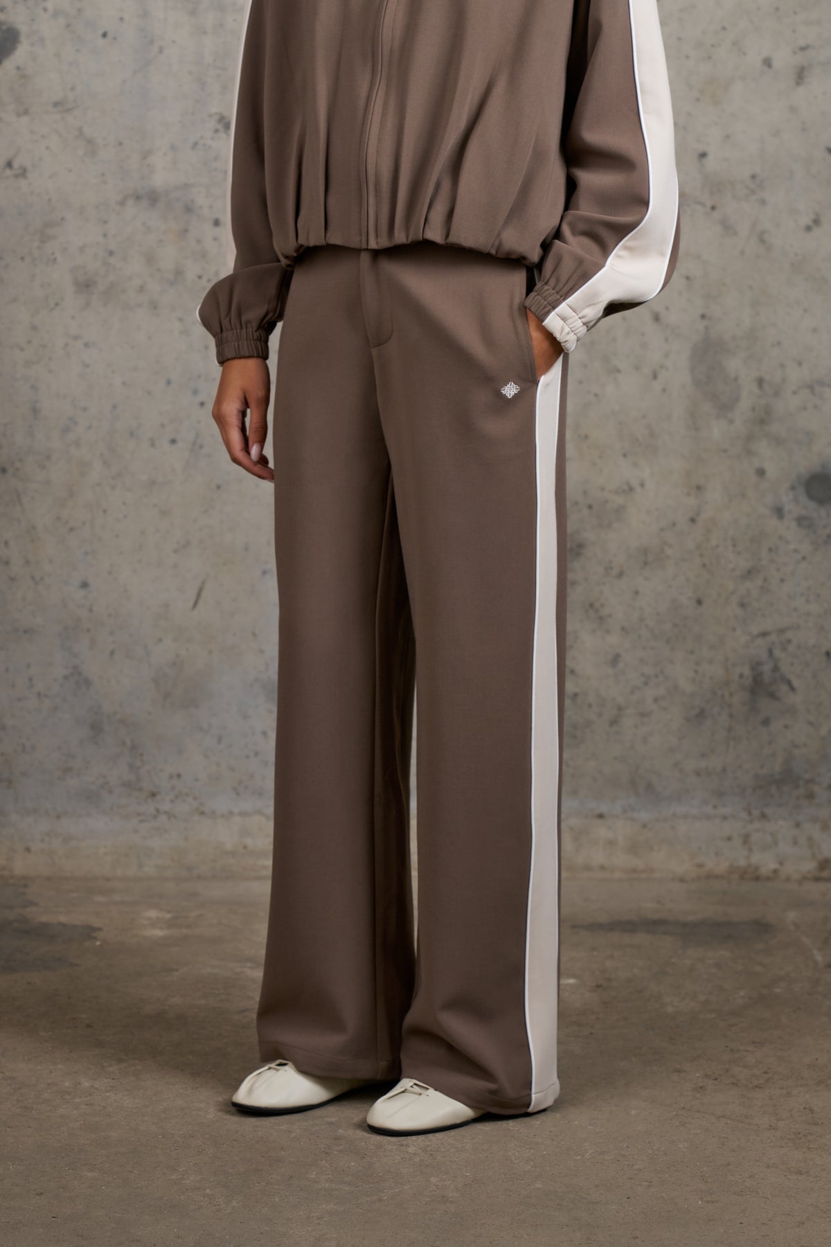 PANELLED WIDE LEG TROUSERS - BROWN