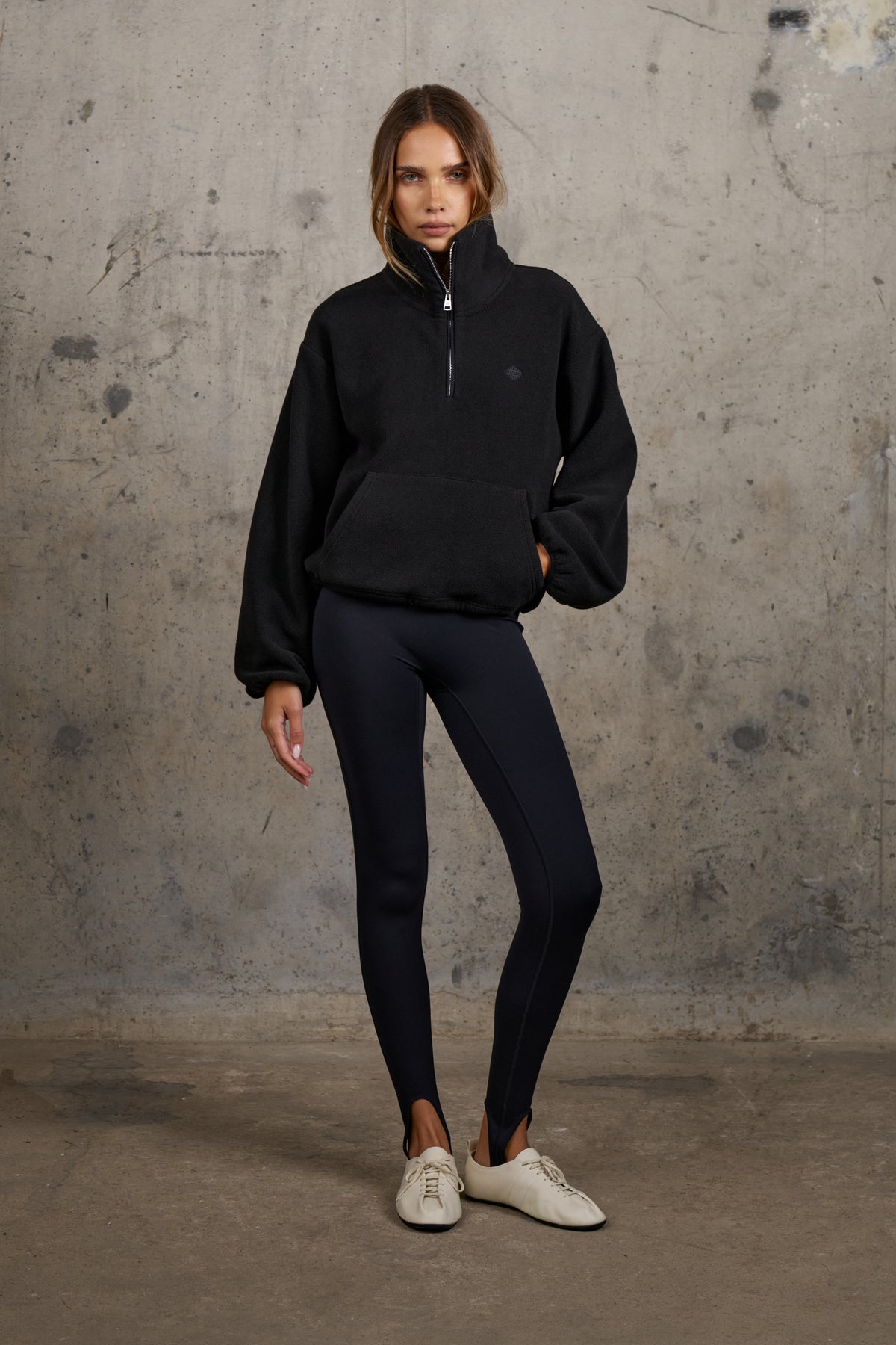 COMPACT FLEECE QUARTER ZIP - BLACK