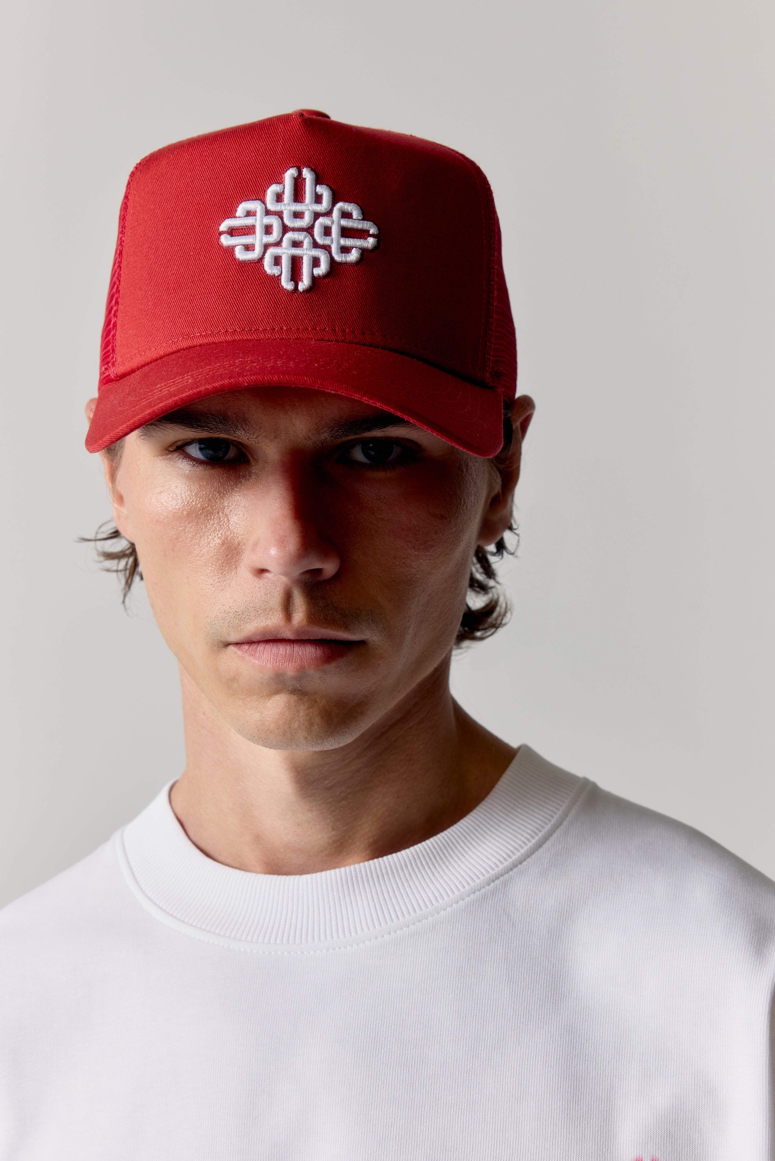EMBLEM EMBROIDERED MESH BACK CAP - RED