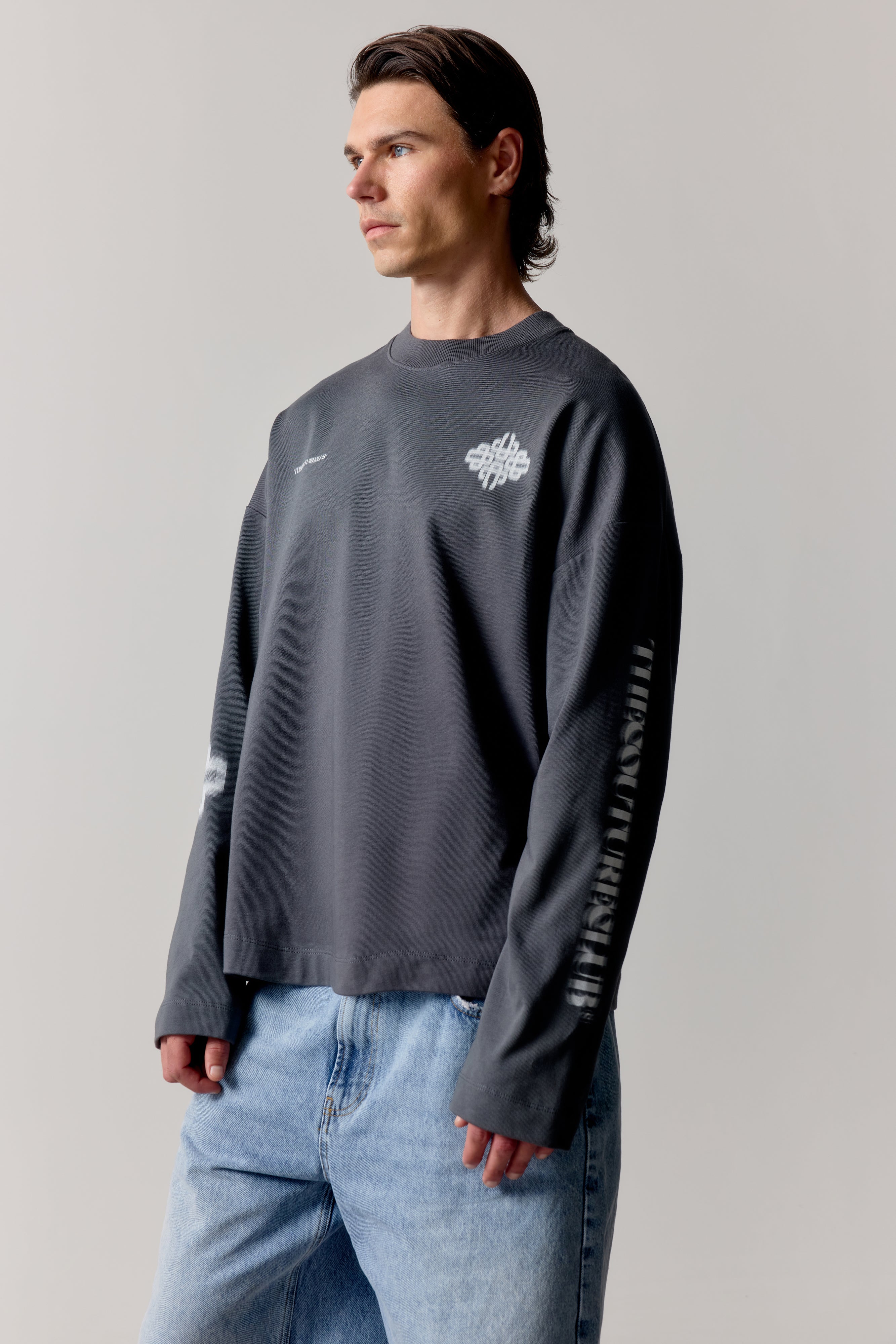 MOTION BLURRED LONG SLEEVE T-SHIRT - CHARCOAL