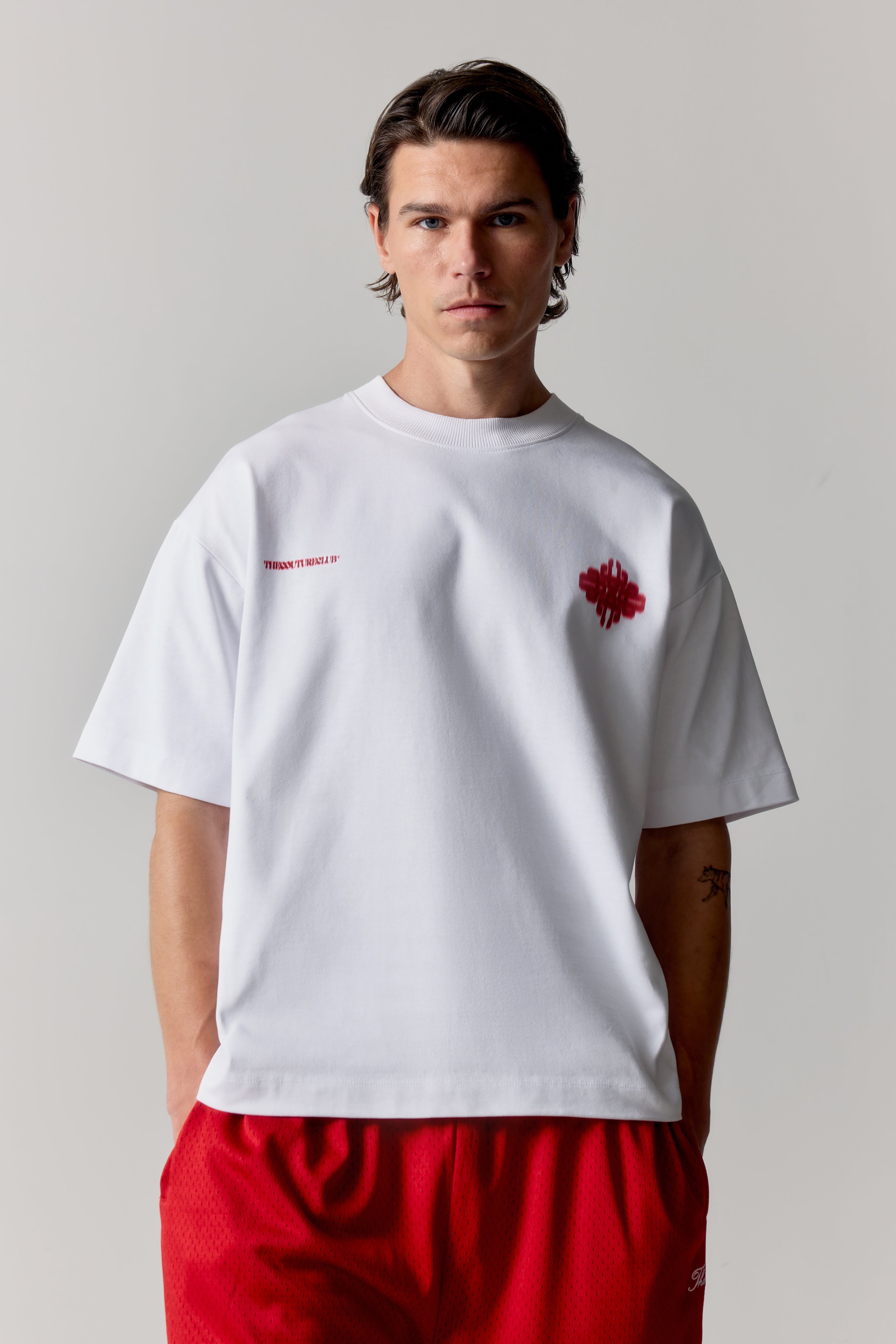 MOTION BLURRED EMBLEM T-SHIRT - RED