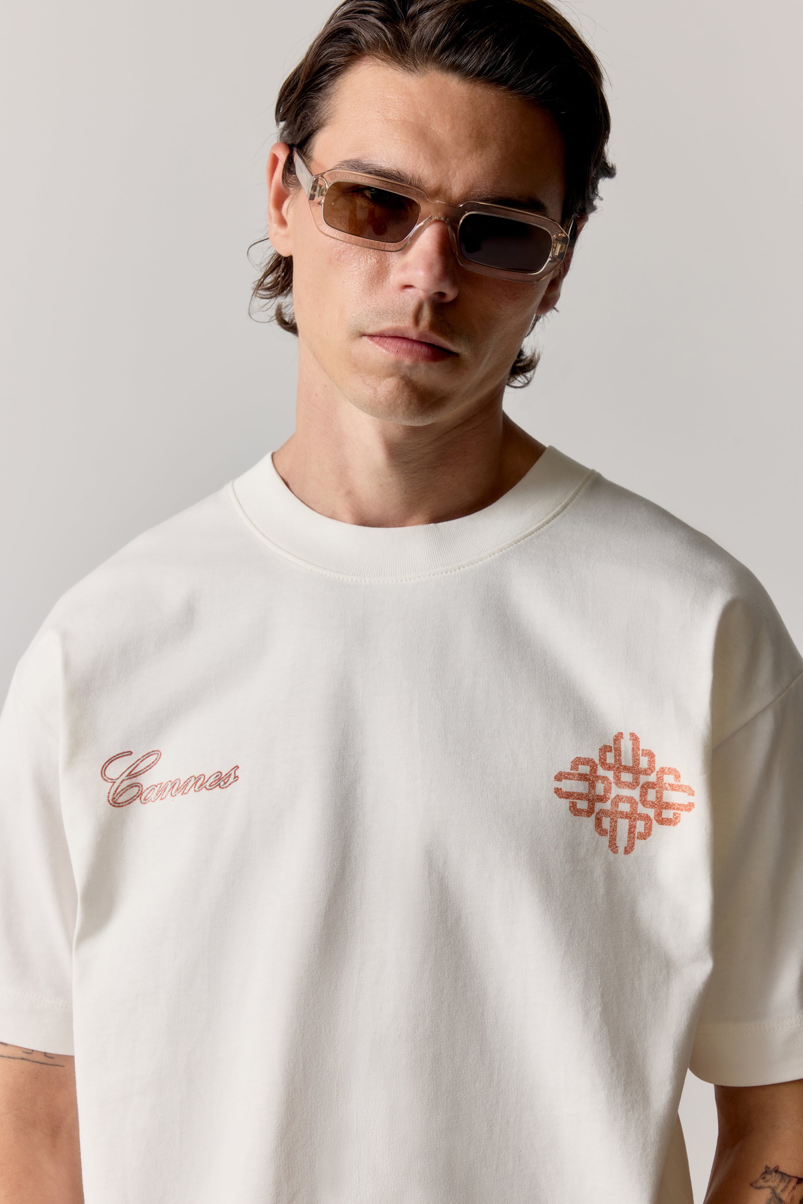 VINTAGE CANNES GRAPHIC T-SHIRT - OFF WHITE