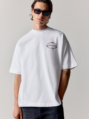 COPYRIGHT CREST GRAPHIC T-SHIRT - BURGUNDY