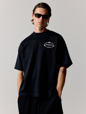 COPYRIGHT CREST GRAPHIC T-SHIRT - BLACK