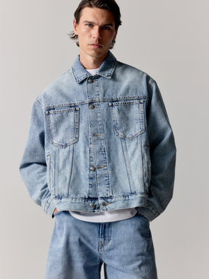 WASHED DENIM TRUCKER JACKET - BLUE WASH