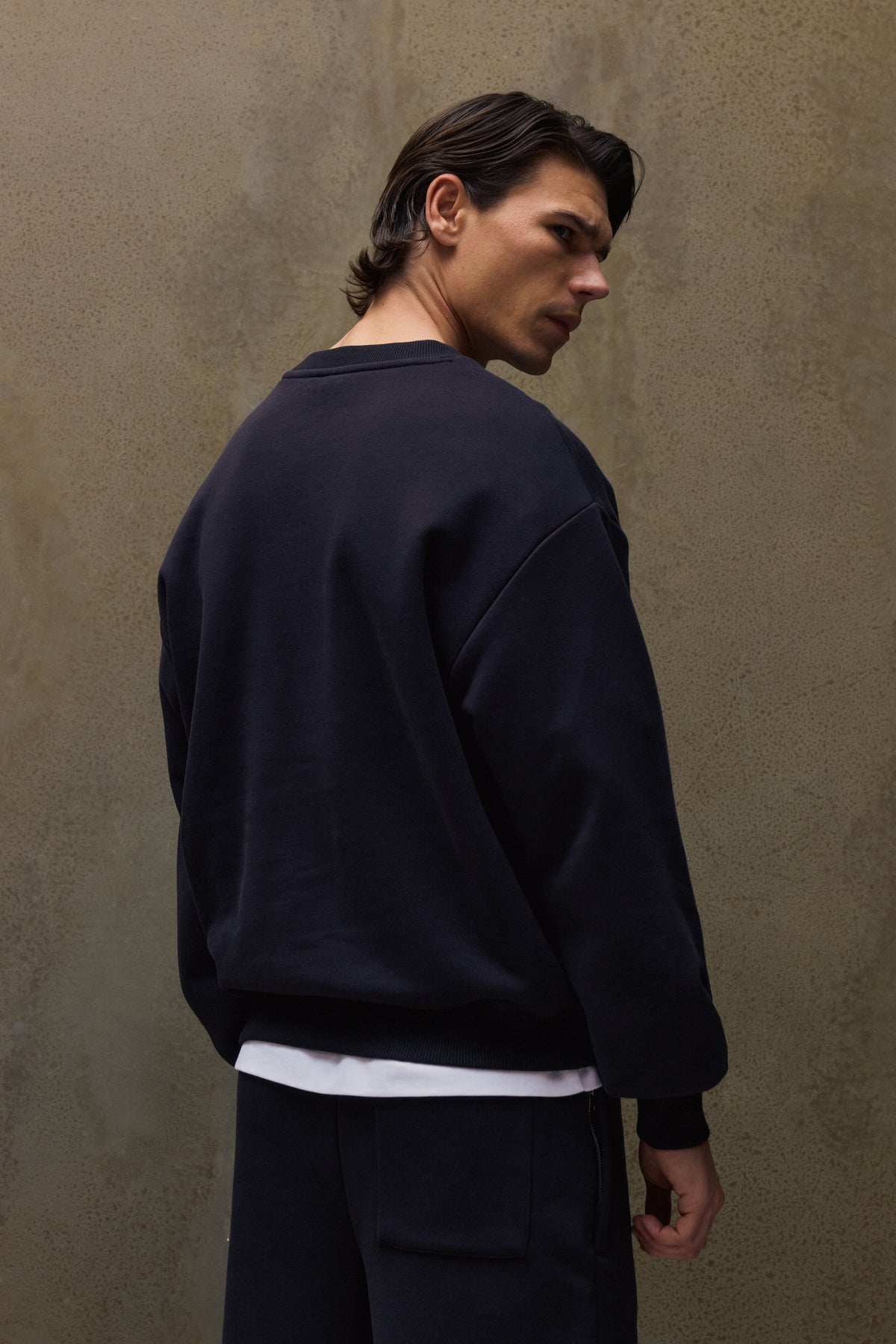 COPYRIGHT RELAXED CREW - BLACK