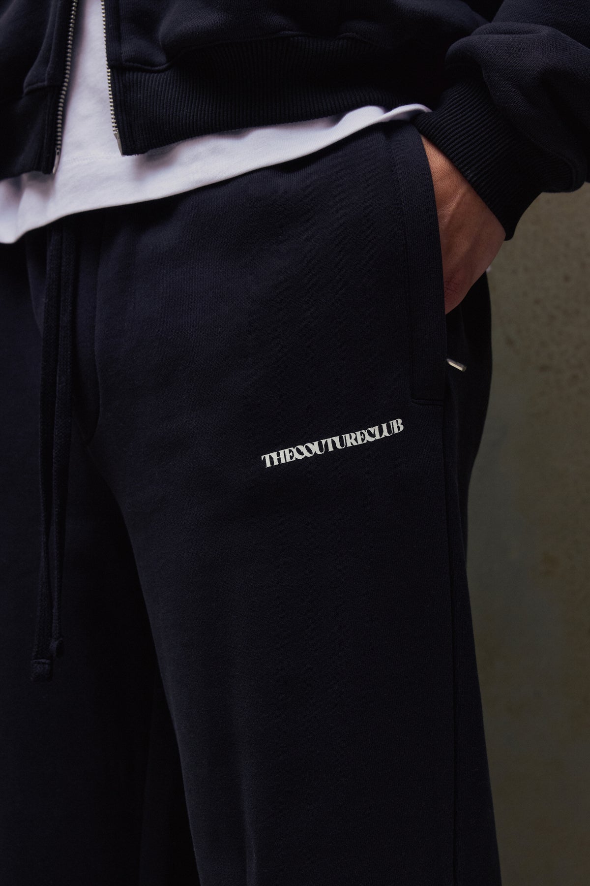 COPYRIGHT STRAIGHT LEG JOGGERS - BLACK