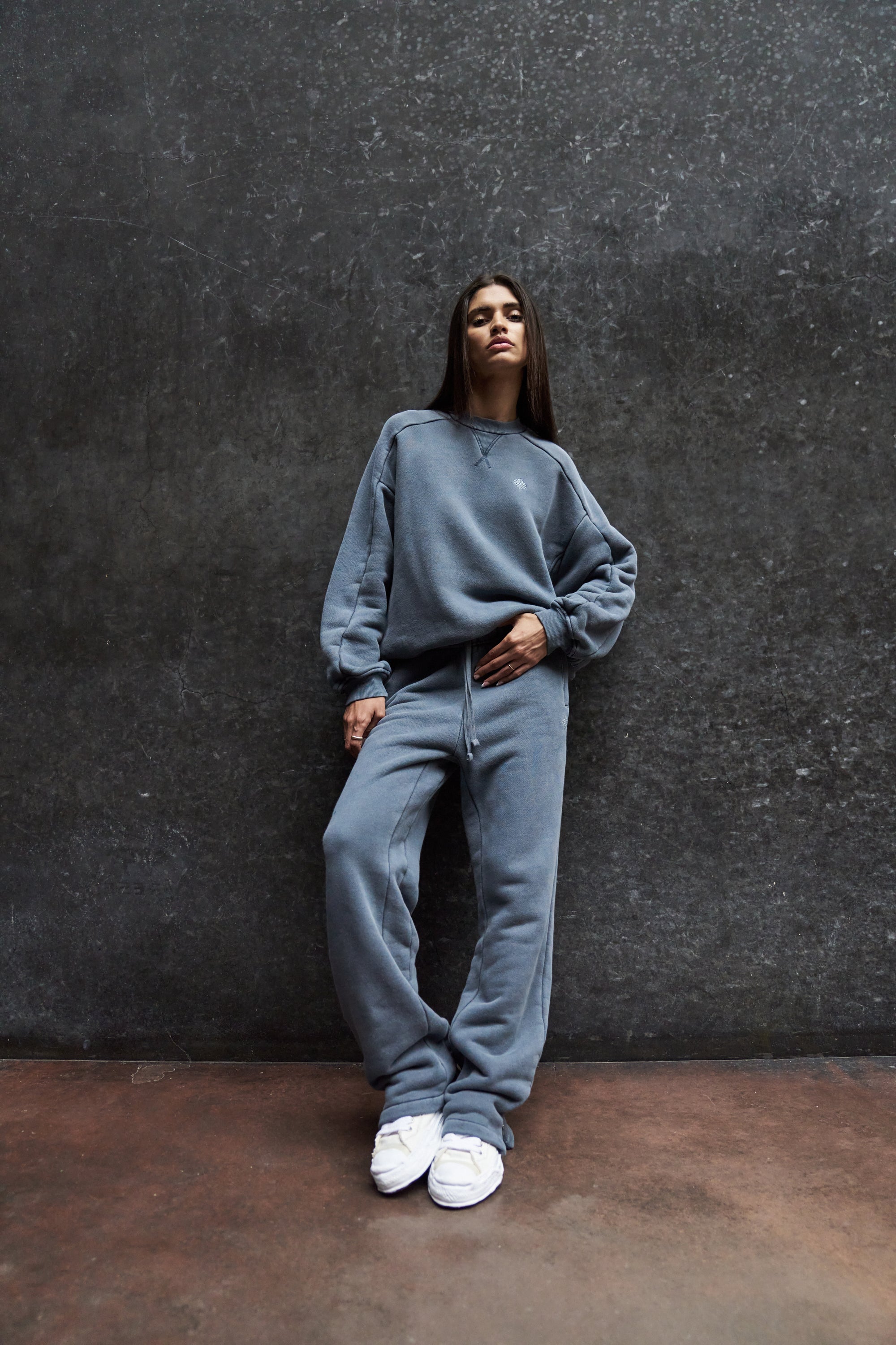 LAUNDERED CLASSICS STRAIGHT LEG JOGGERS - PETROL BLUE