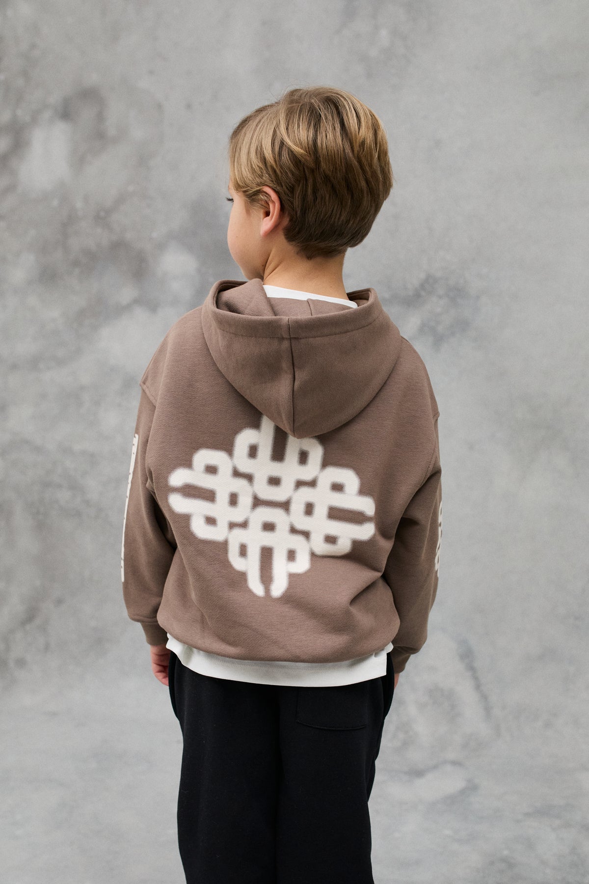 Kids Blurred Graphic Emblem Hoodie - Brown