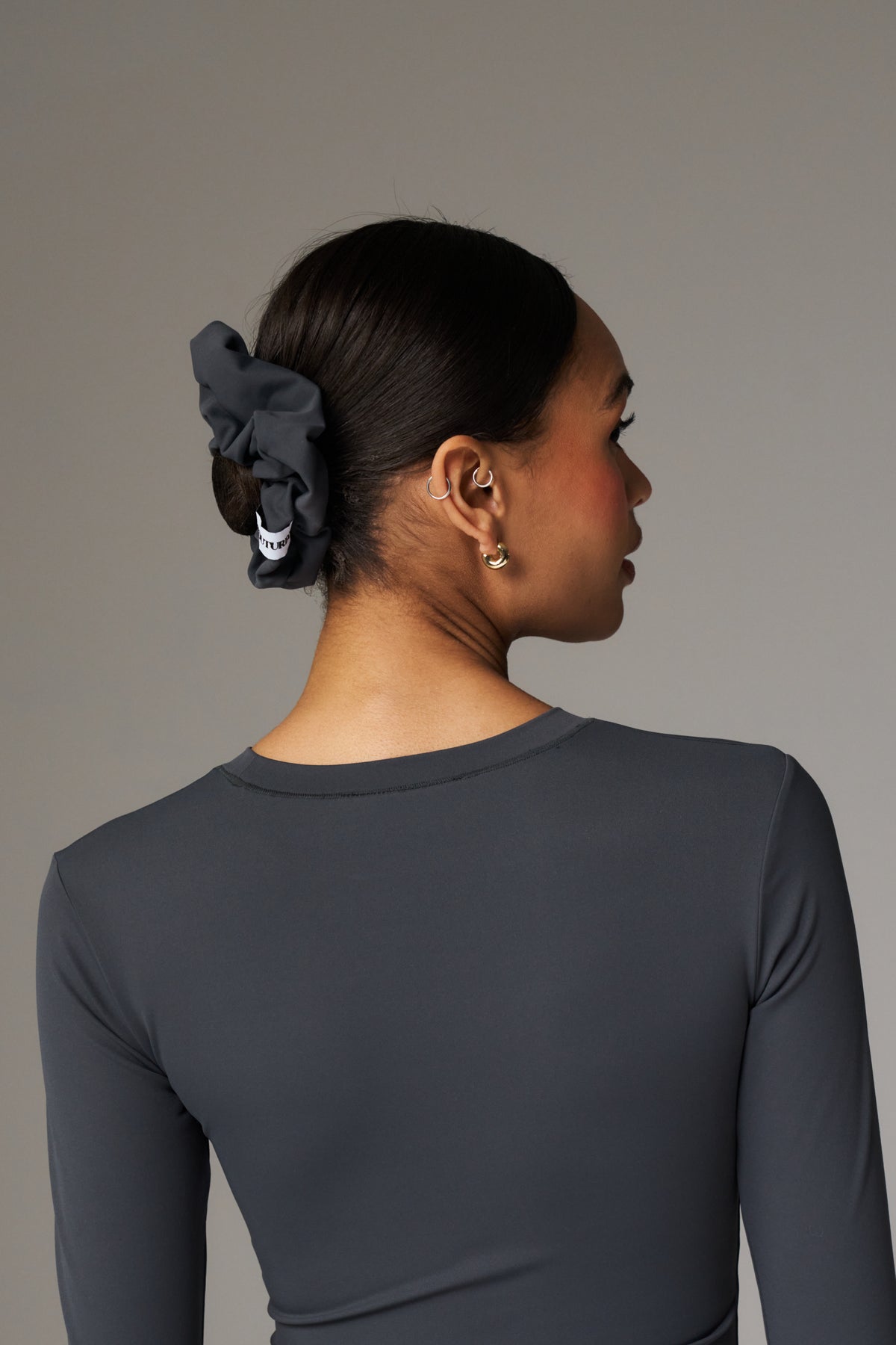 SCULPT SCRUNCHIE - MIDNIGHT GREY