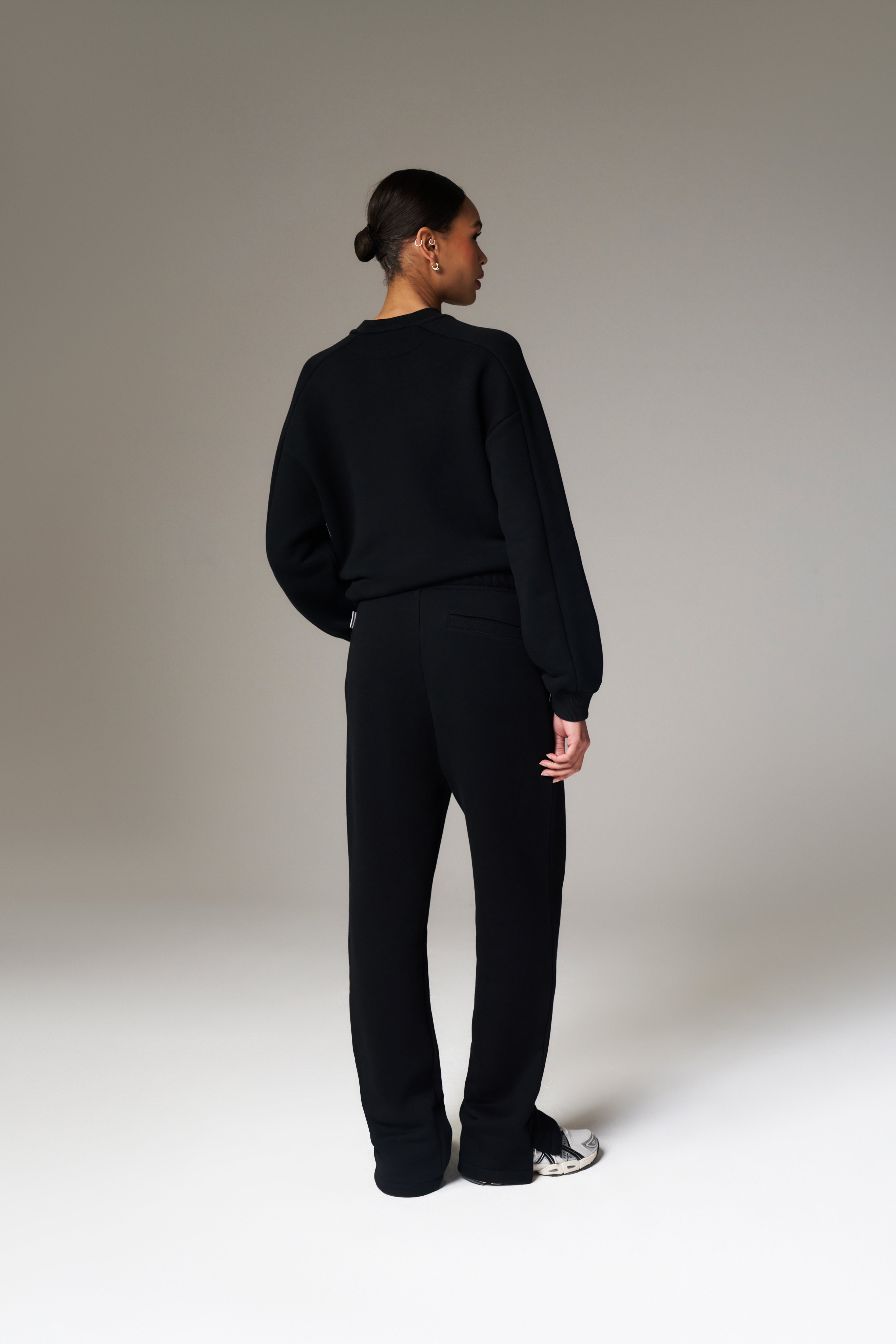 LAUNDERED CLASSICS STRAIGHT LEG JOGGERS - WASHED BLACK