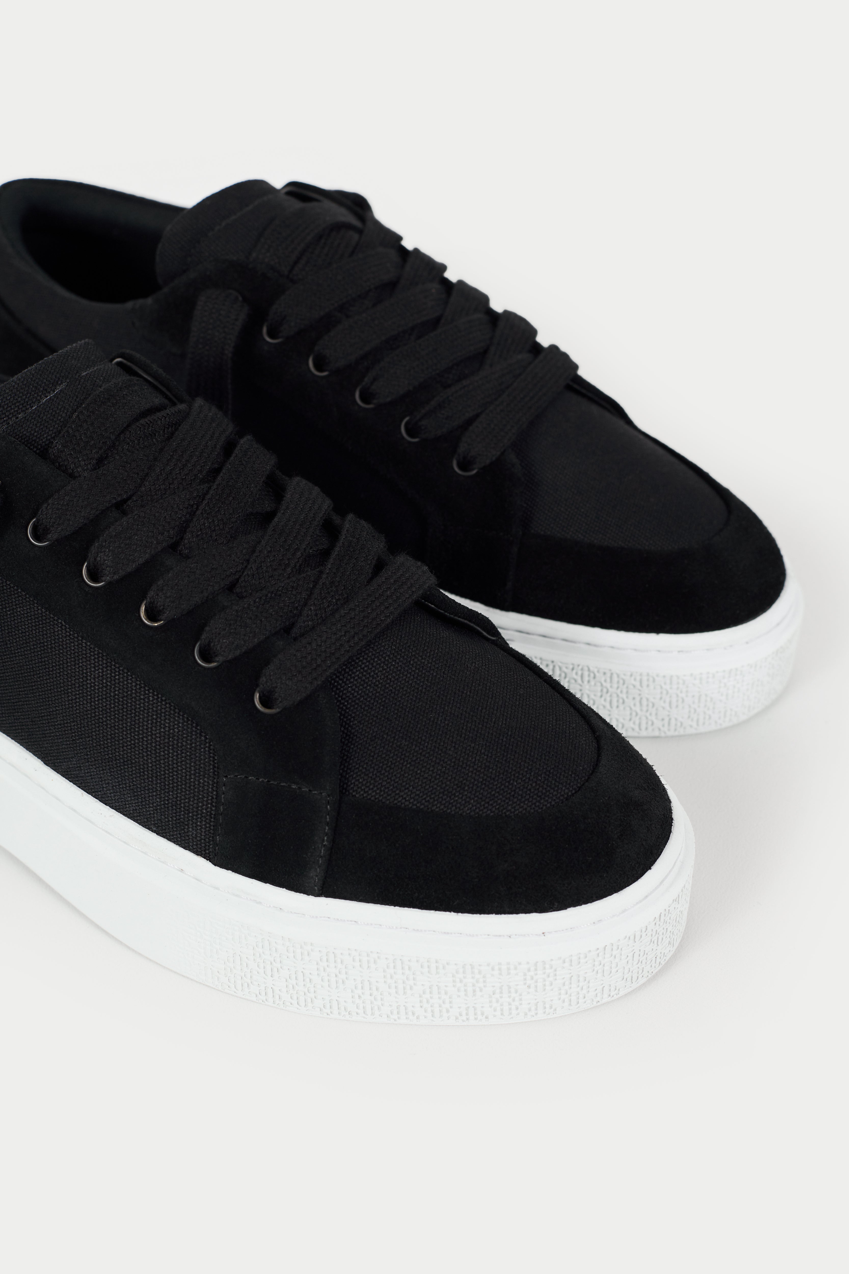 AXIS SNEAKER - BLACK