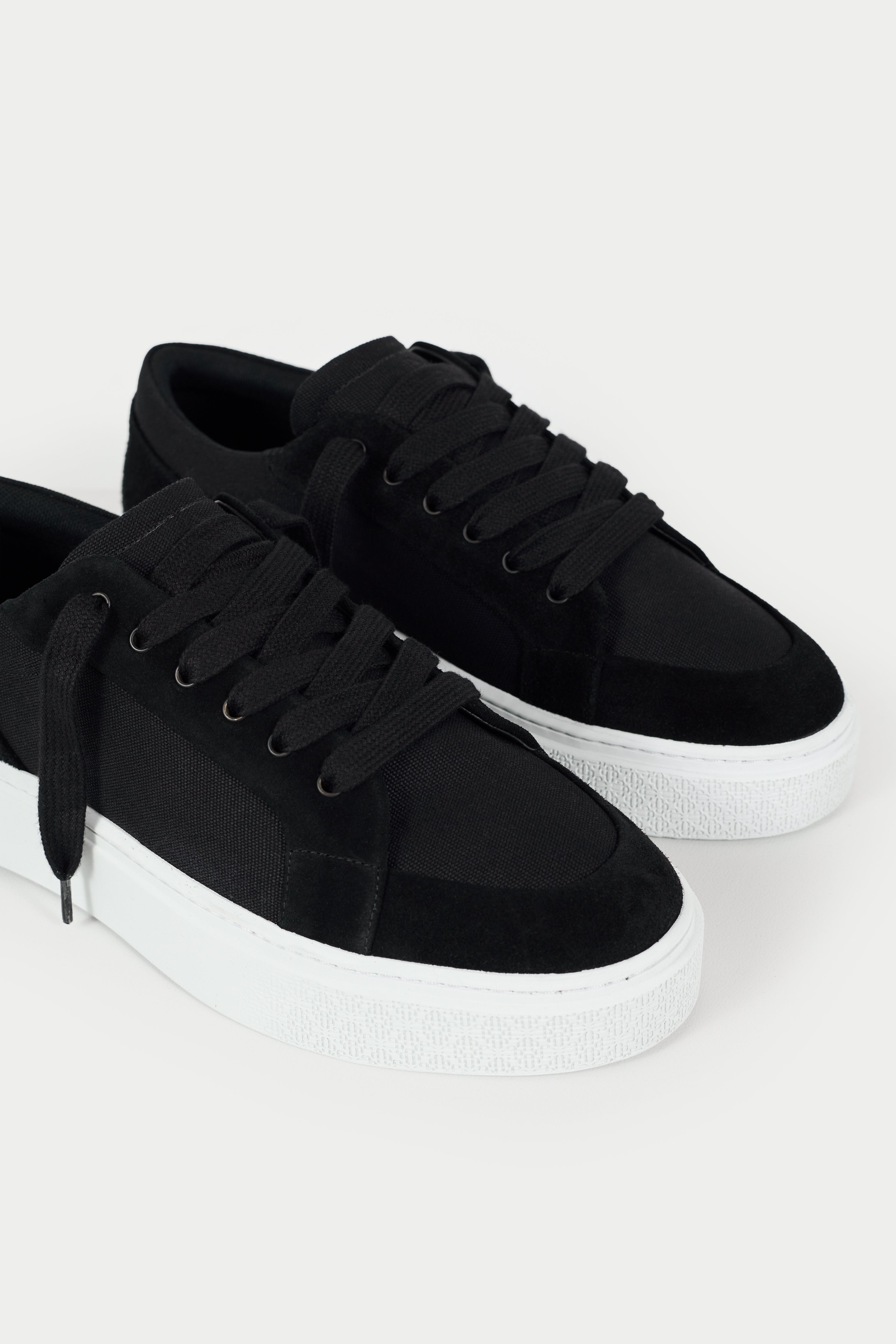 AXIS SNEAKER - BLACK