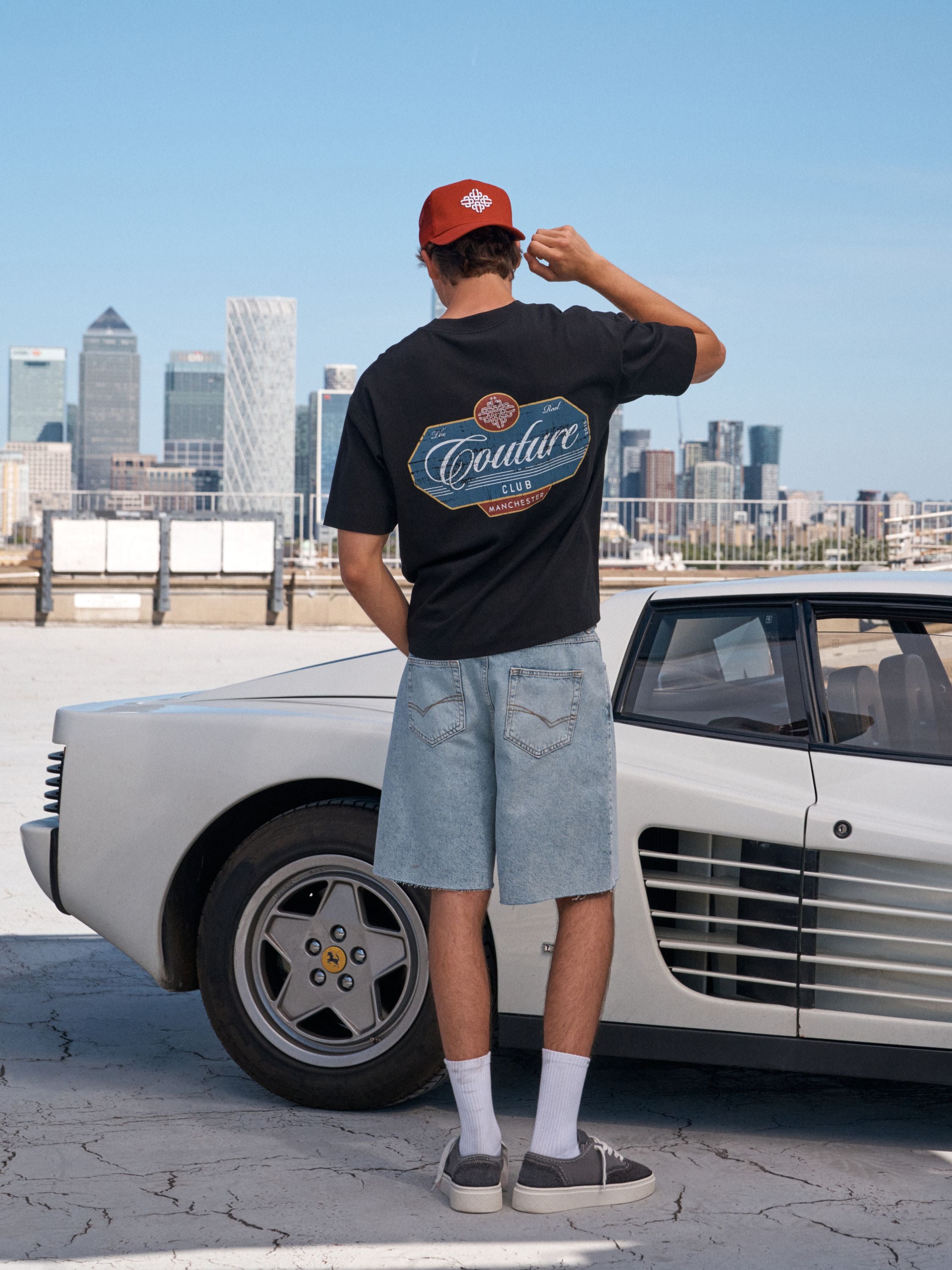 VINTAGE SCRIPT GRAPHIC T-SHIRT - BLACK