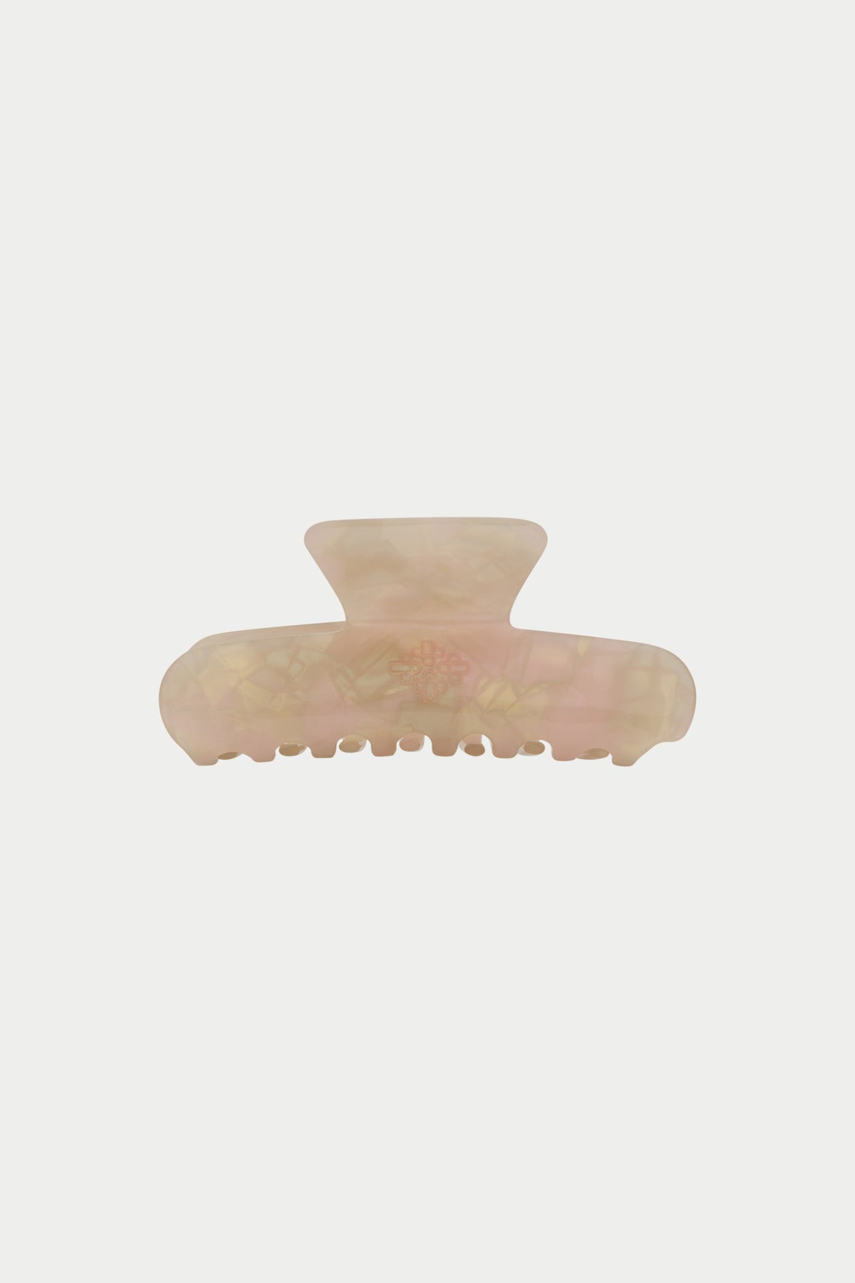 TORTOISESHELL EMBLEM CLAW CLIP - PEARL